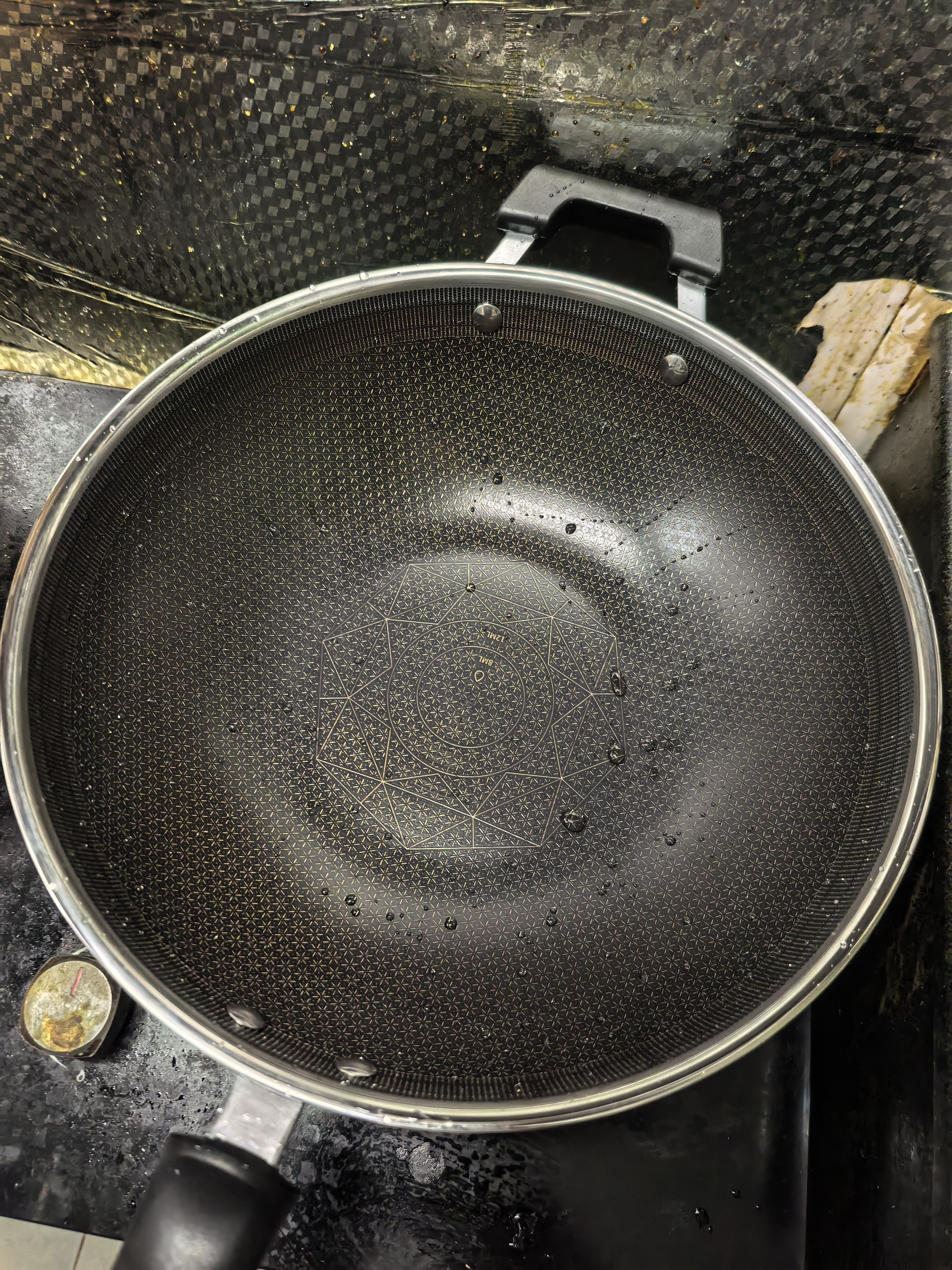 炊大皇 炒锅 316不锈钢炒菜锅双面蜂窝纹不粘炒锅32cm 可立可视盖不挑灶 实拍图