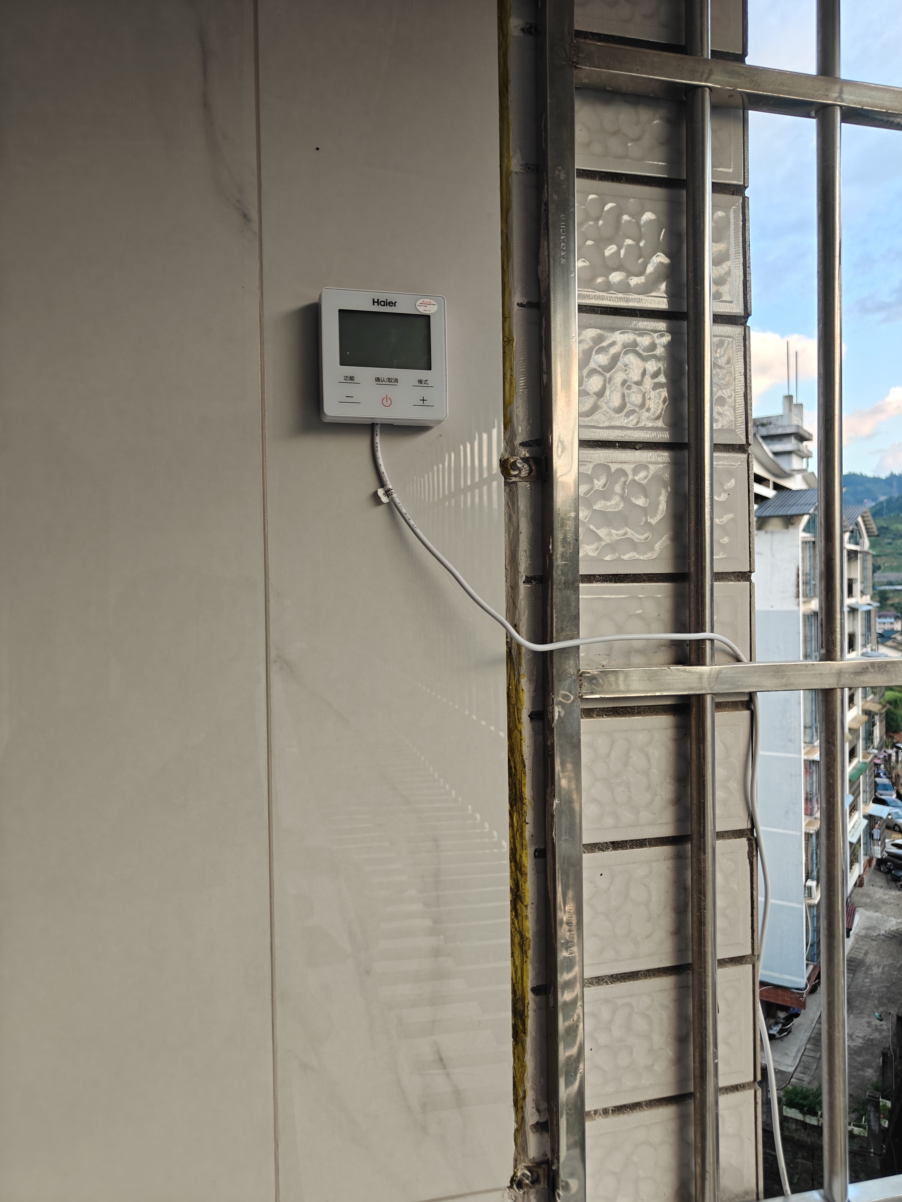 海尔（Haier）双变频空气能热水器200升超一级能效省电80℃高水温家用全屋净水洗商用热泵源电热水器以旧换新装 200升金色双变频王【口碑爆款】 变频 带电辅热 实拍图