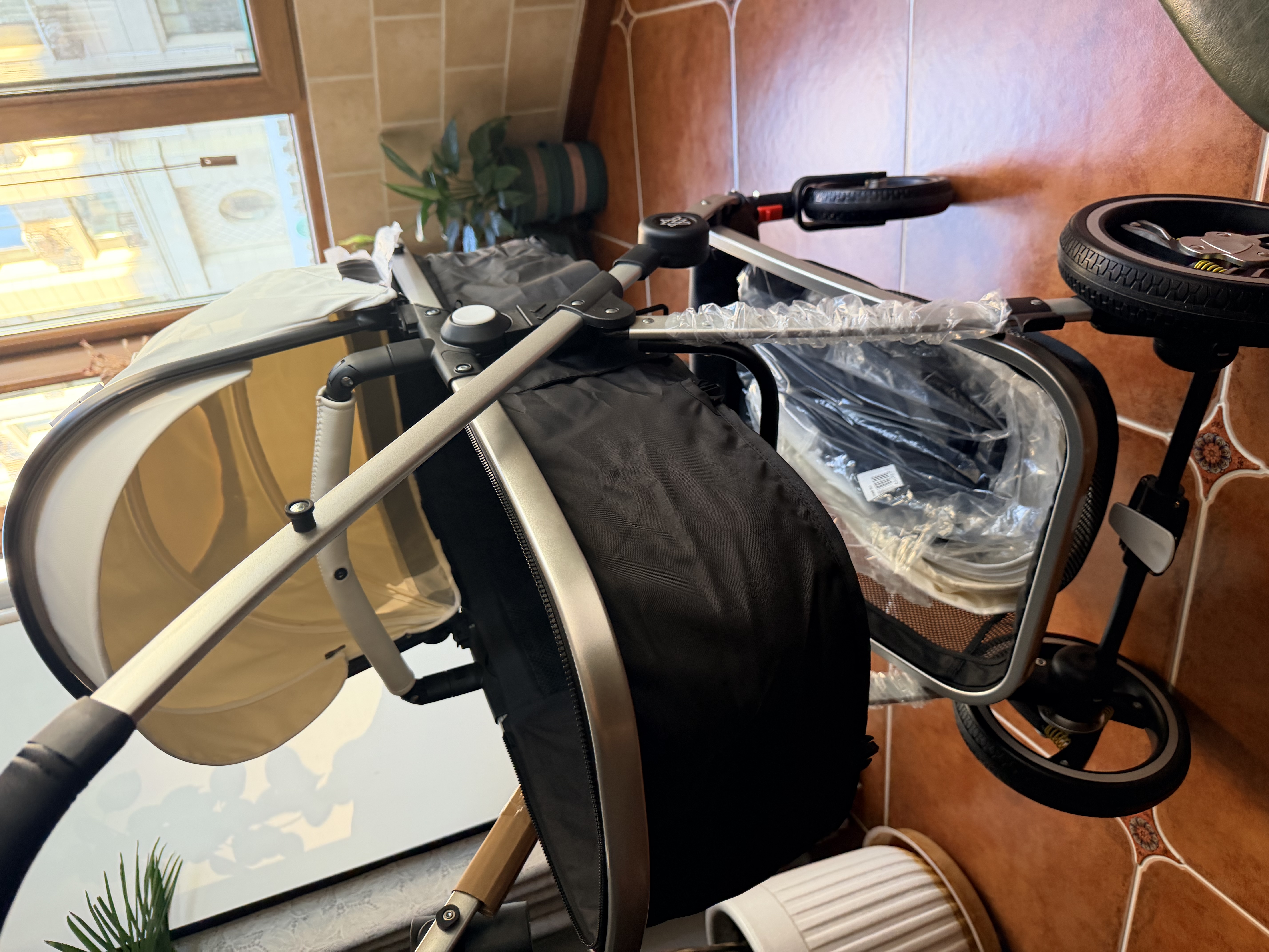 纽贝耳newber婴儿车0-3岁折叠手推车避震遛娃神器轻便可坐可躺提篮座椅 黑白 防风罩+防蚊罩+新生儿抑菌护脊睡板 实拍图