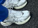 耐克NIKE女子休闲鞋W NIKE V2K RUN运动鞋FD0736-100白灰黑36.5 码 实拍图