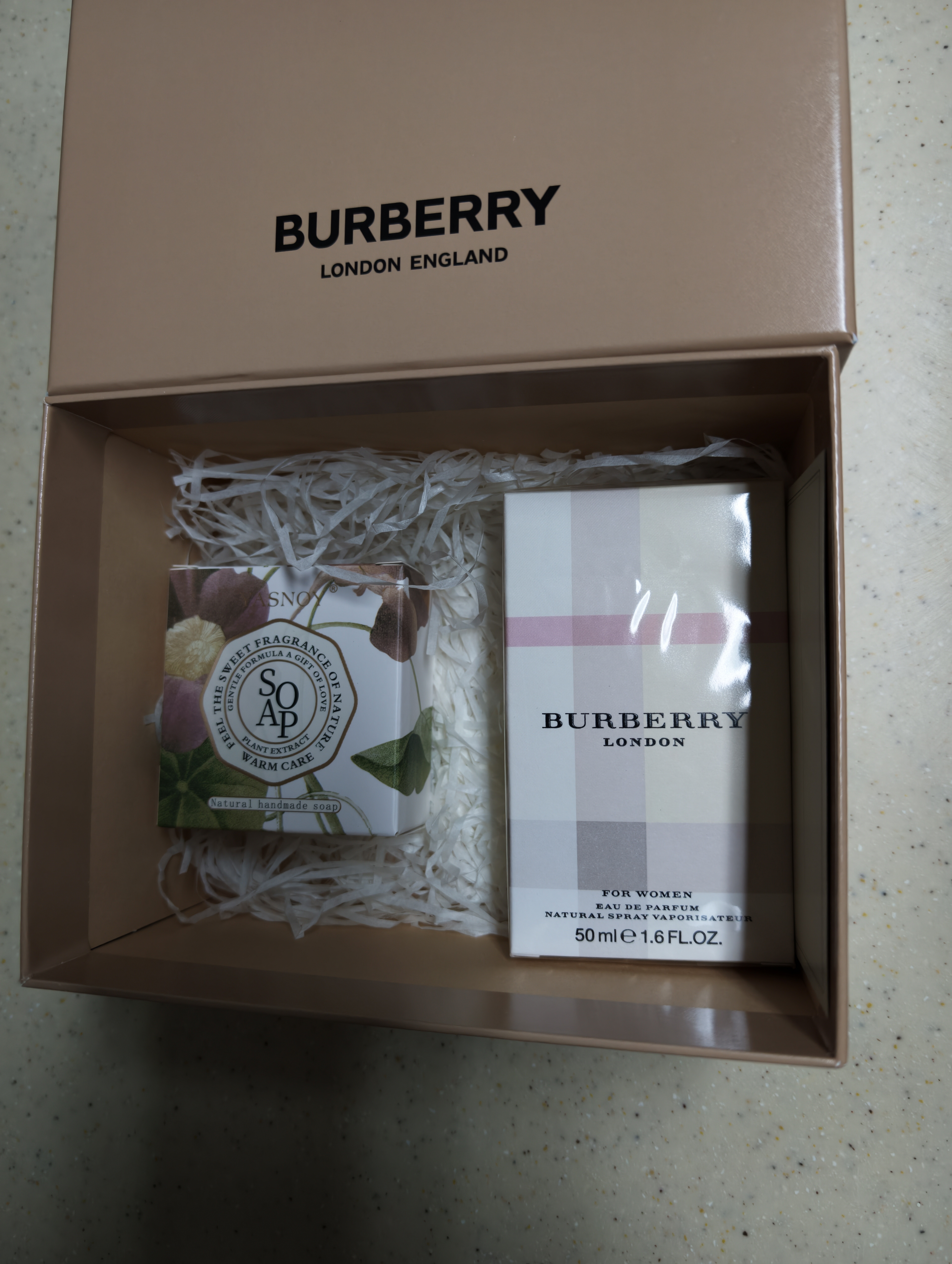 博柏利（BURBERRY）伦敦女士香水礼盒(50ml+精油皂) 生日礼物节日礼物送女友老婆 实拍图