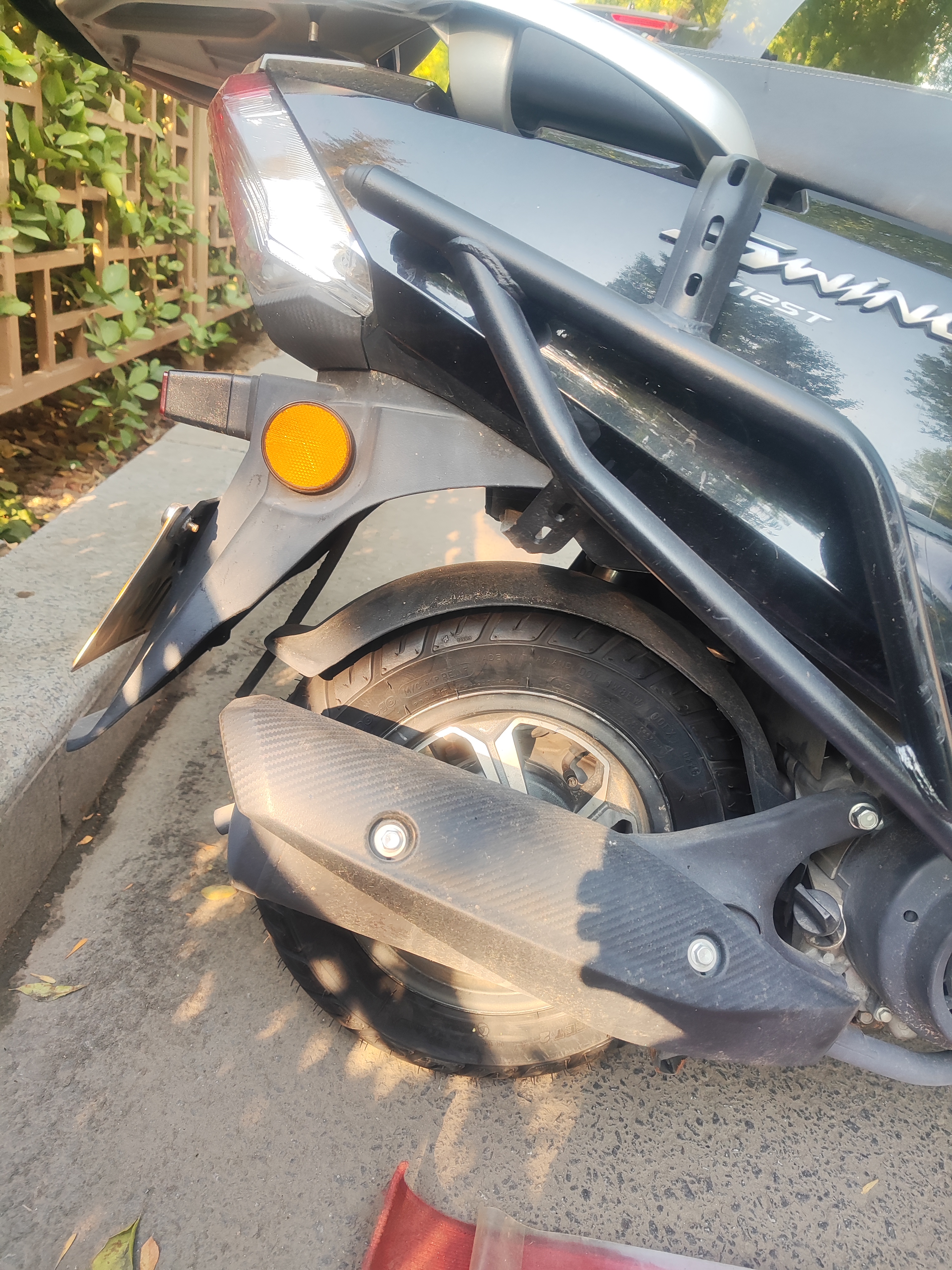 米其林（MICHELIN）摩托车轮胎 PILOT STREET 2  100/90-10  实拍图