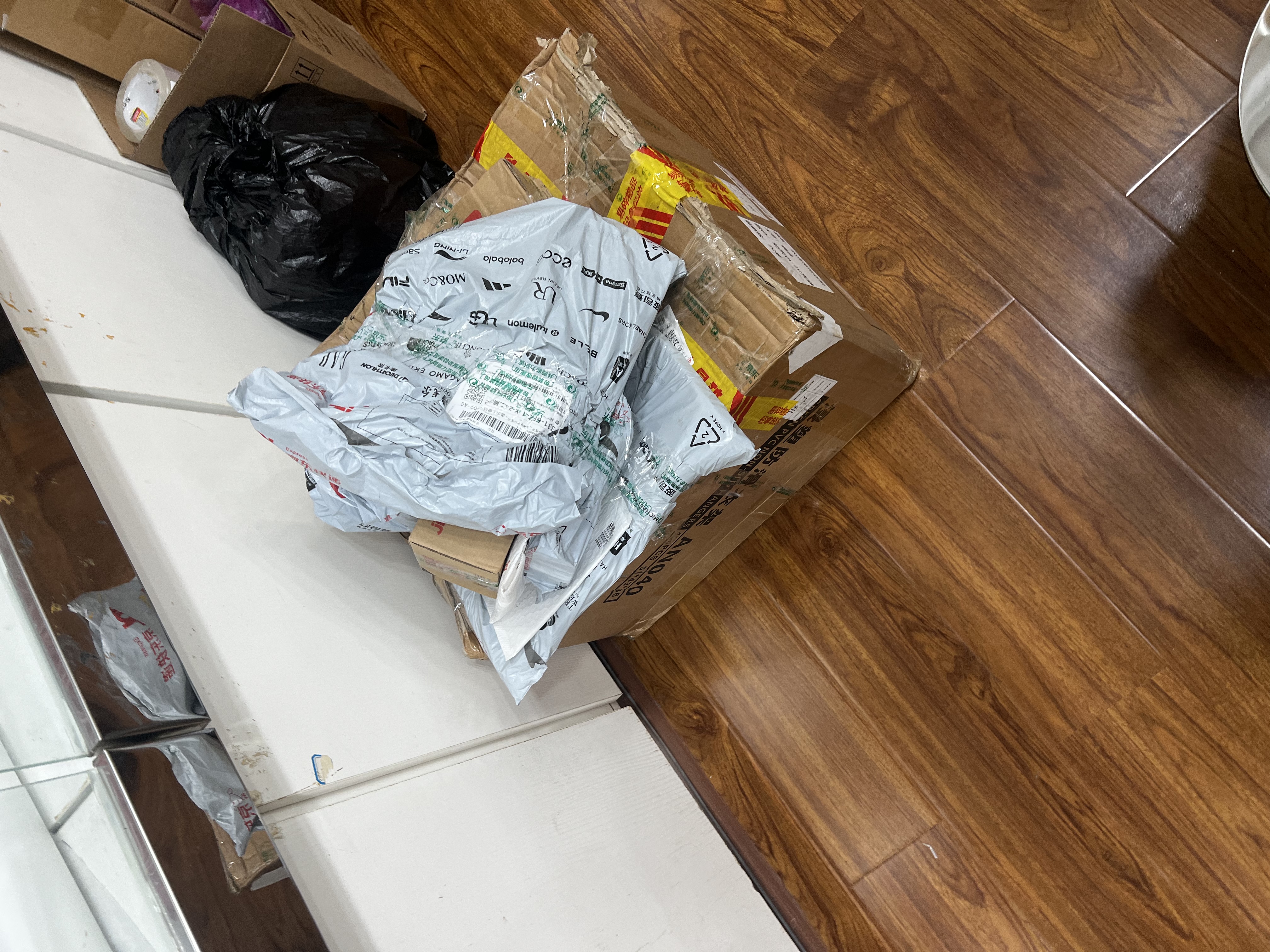 得力手持小风扇高速节能迷你便携随身电风扇户外办公室学生宿舍吹辅食【5档调节】户外出行-LK114白 实拍图