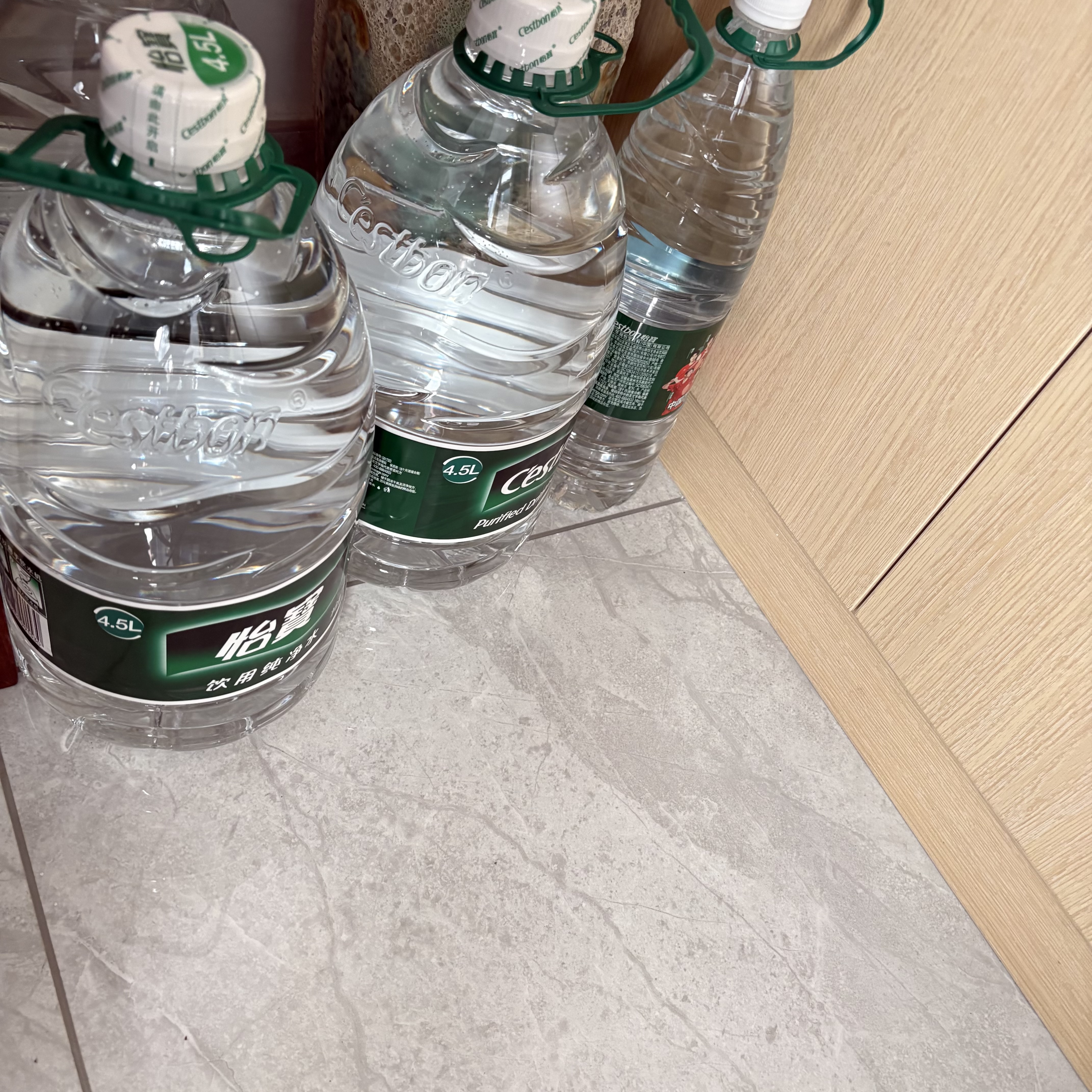 怡宝 饮用水 纯净水4.5L*4桶装水 整箱装 实拍图