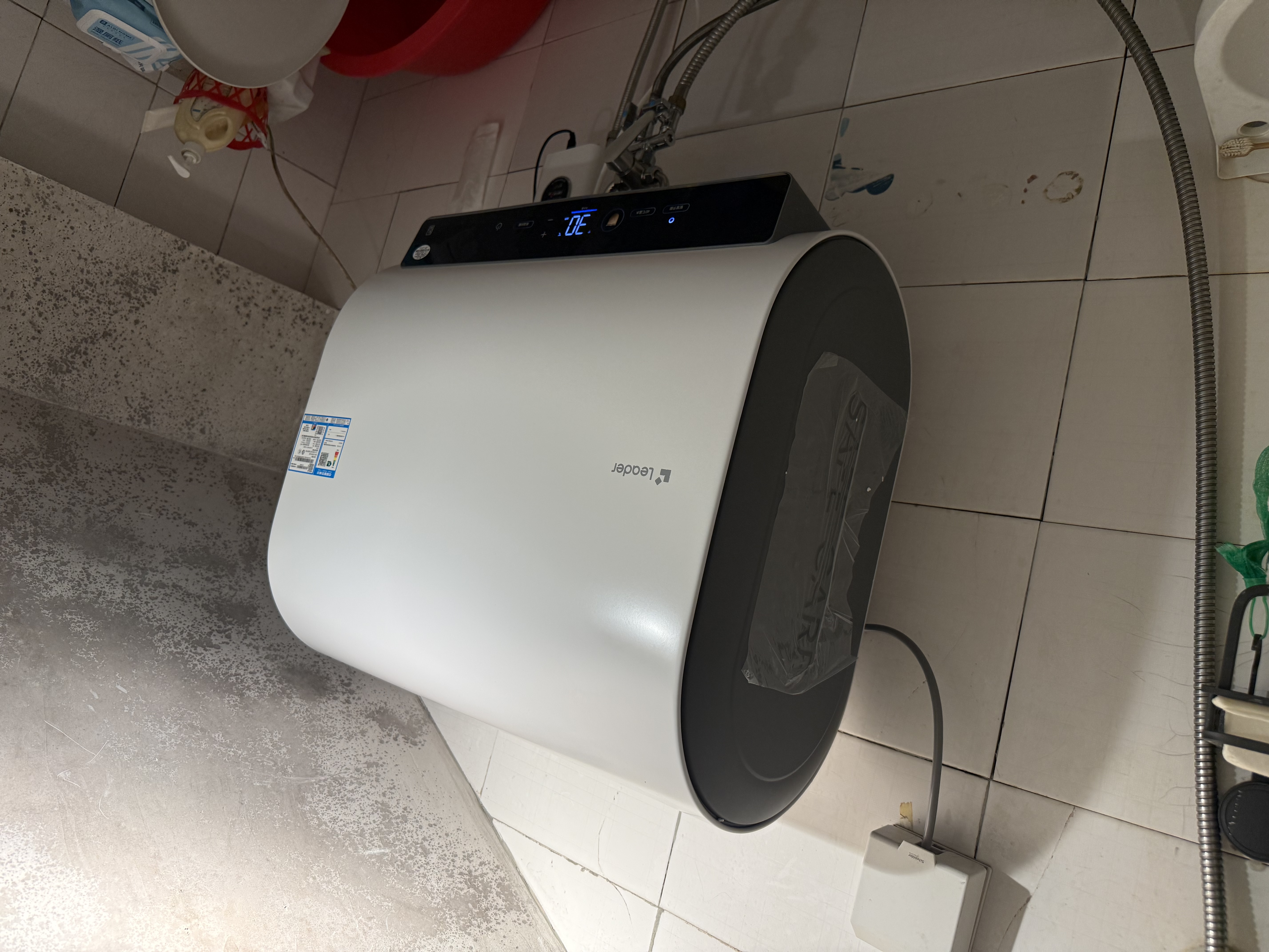 海尔（Haier）【咨询领补贴】电热水器巨能洗60升双胆扁桶家用即热式热水器一级能效3300W变频速热统帅内胆免洗 50L 2200W F1S AI管家/APP智控【升级款】 实拍图