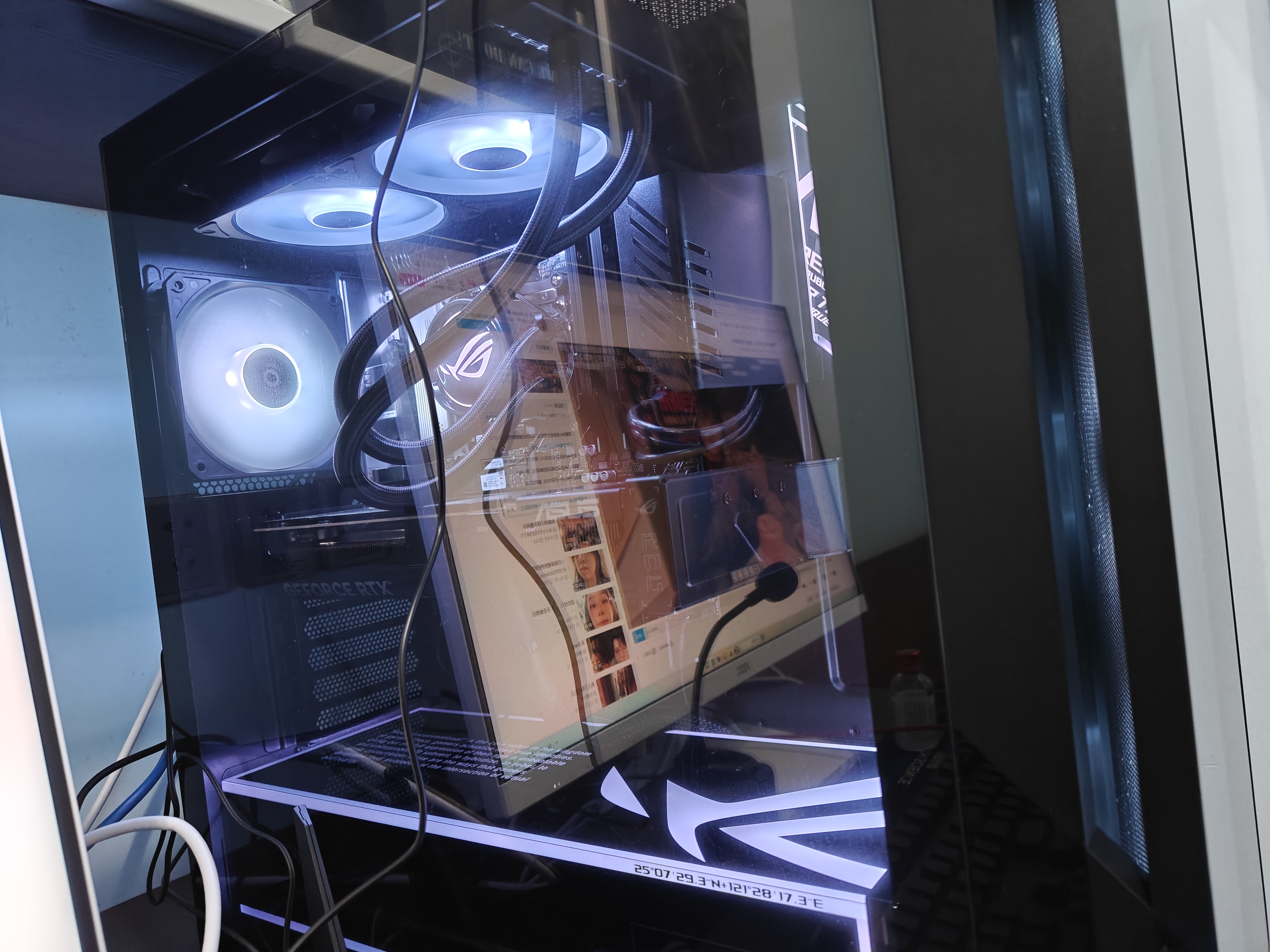 ROG魔霸9X 台式机游戏主机游戏电竞(R7-9800X3D RTX5080 16GB显卡 32G DDR5 1TB SSD ) 实拍图