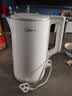美的（Midea）烧水壶电热水壶304食品级不锈钢无缝内胆双层防烫1.7L大容量1800W智能断电SHJ1721 实拍图