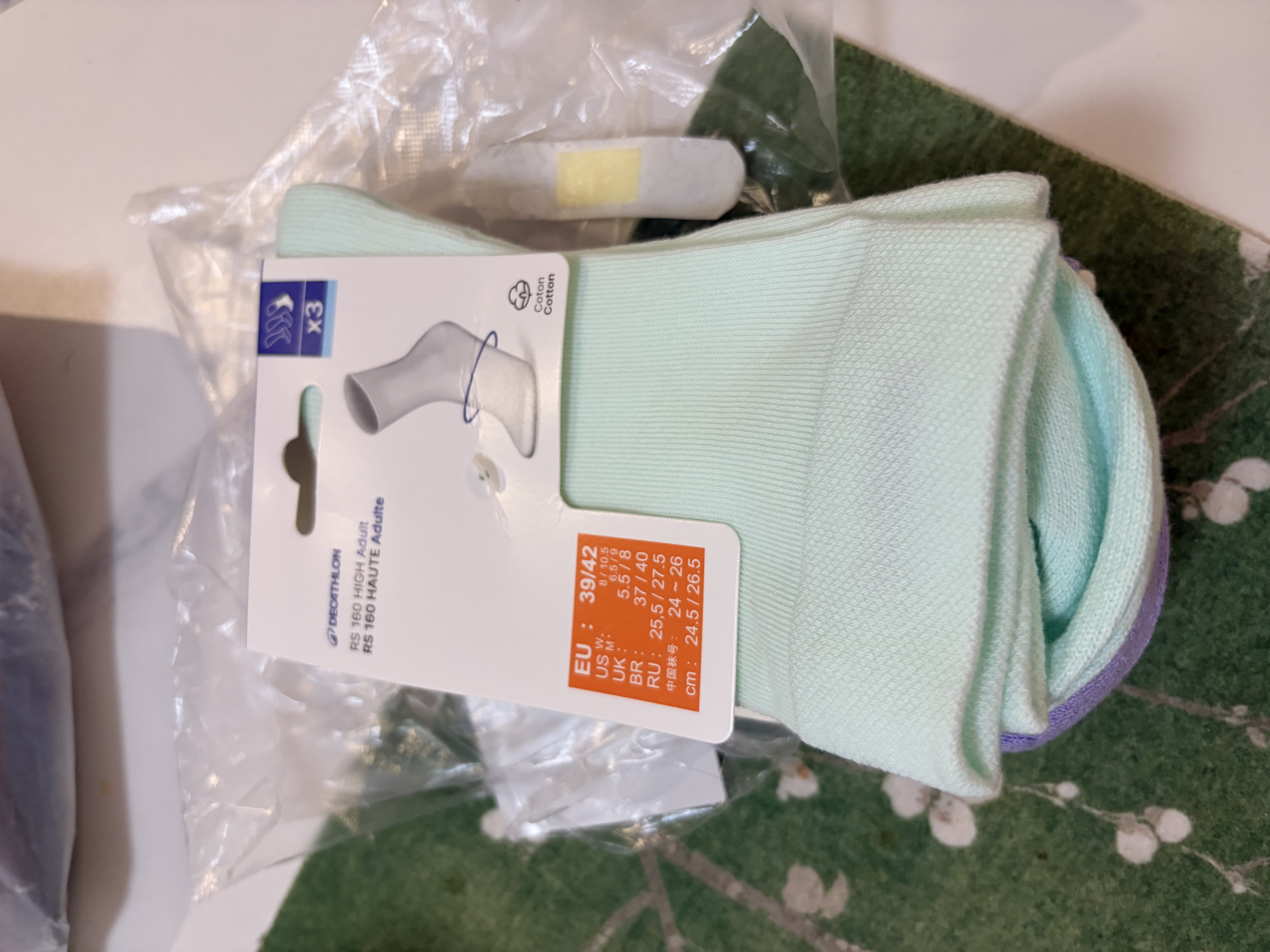 迪卡侬高筒运动袜RS160舒适网球（三双装）白/绿/紫 39-42-5920006 实拍图