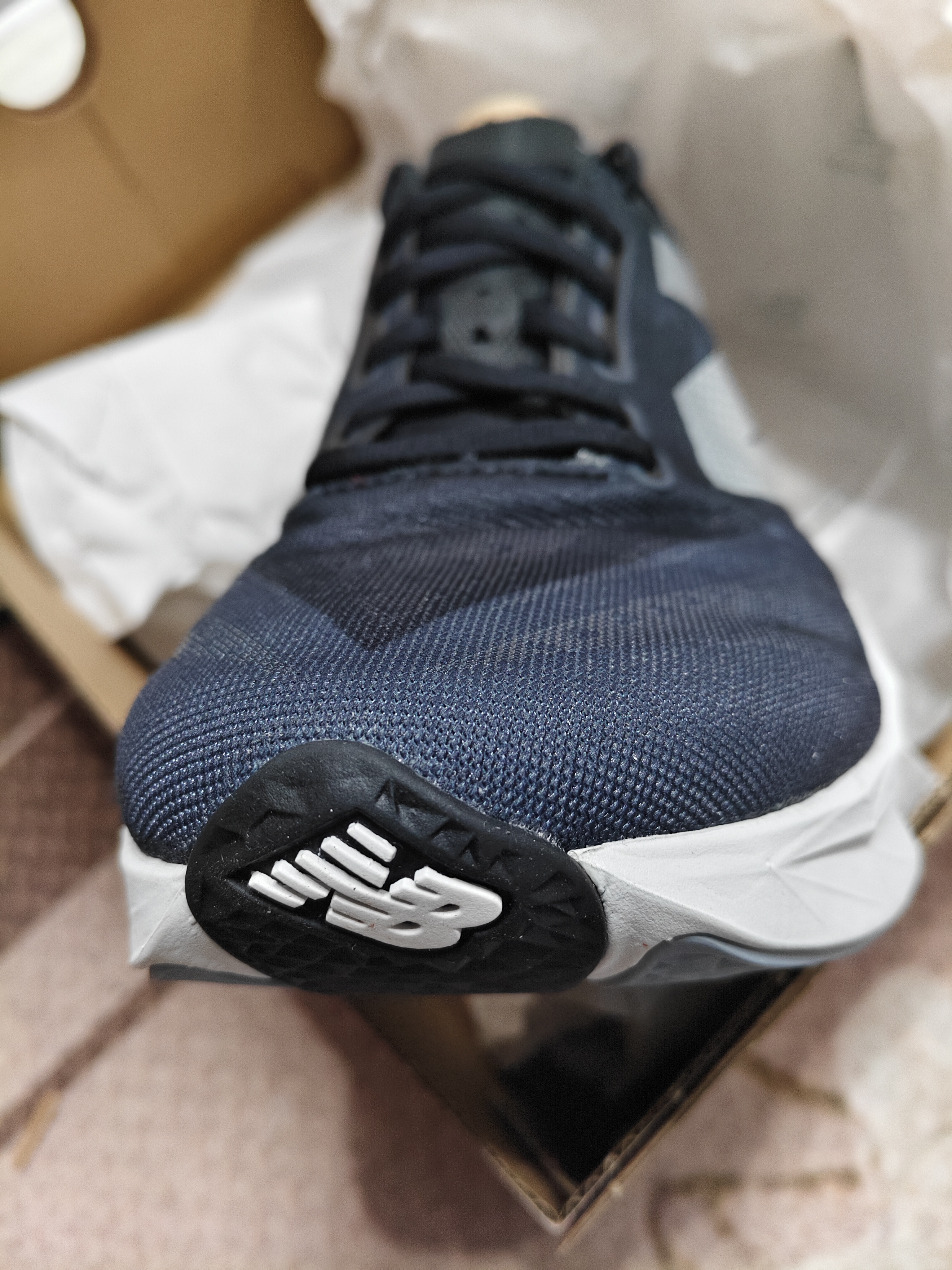 NEW BALANCE秋季运动鞋男鞋运动轻便Rebel v4速度训练跑步鞋 MFCXLK4 43 实拍图