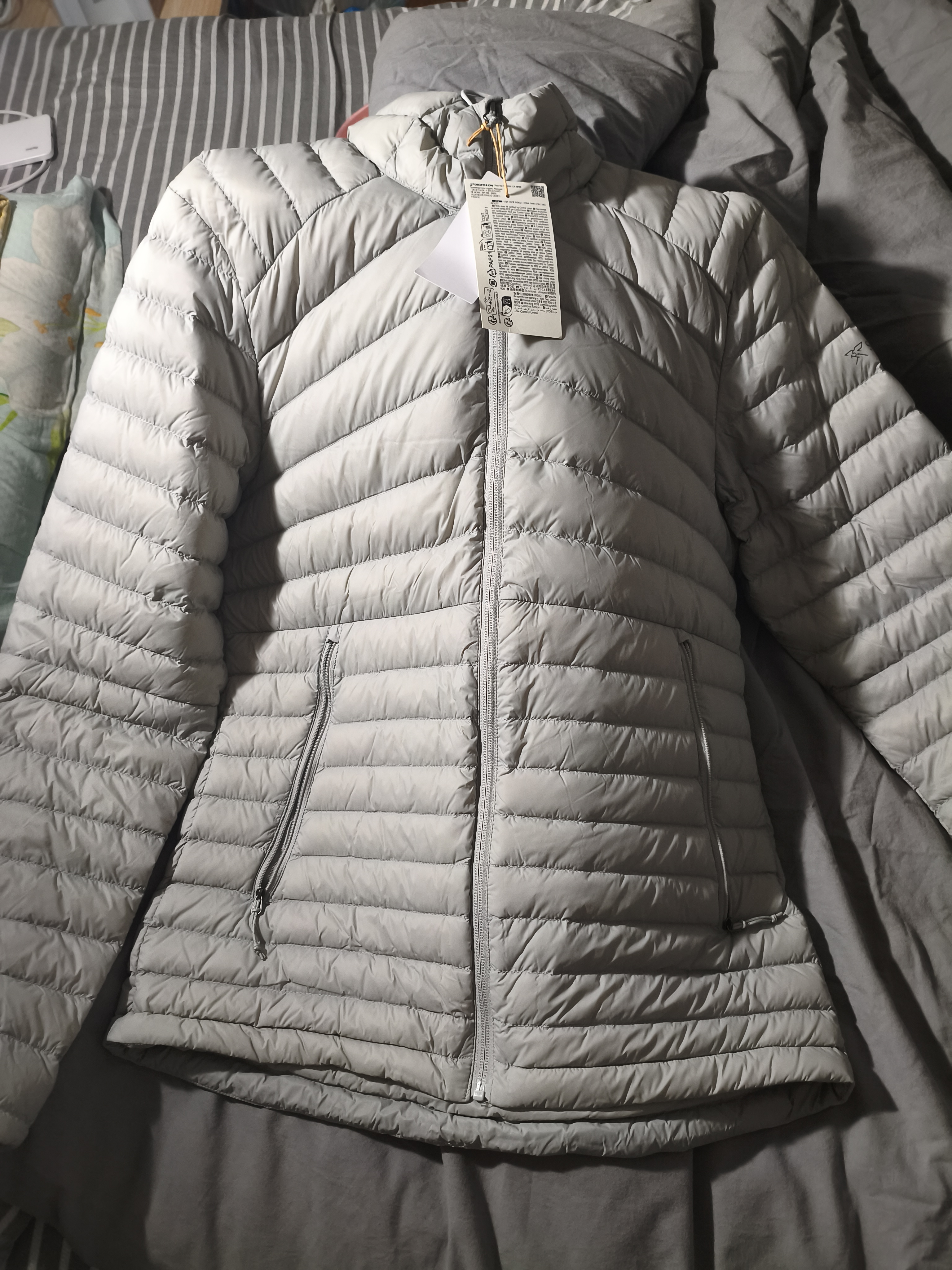 迪卡侬（DECATHLON）短款羽绒服轻薄薄外套户外运动保暖内胆排骨羽绒服TREK100 男款-冰川灰-立领 L 实拍图