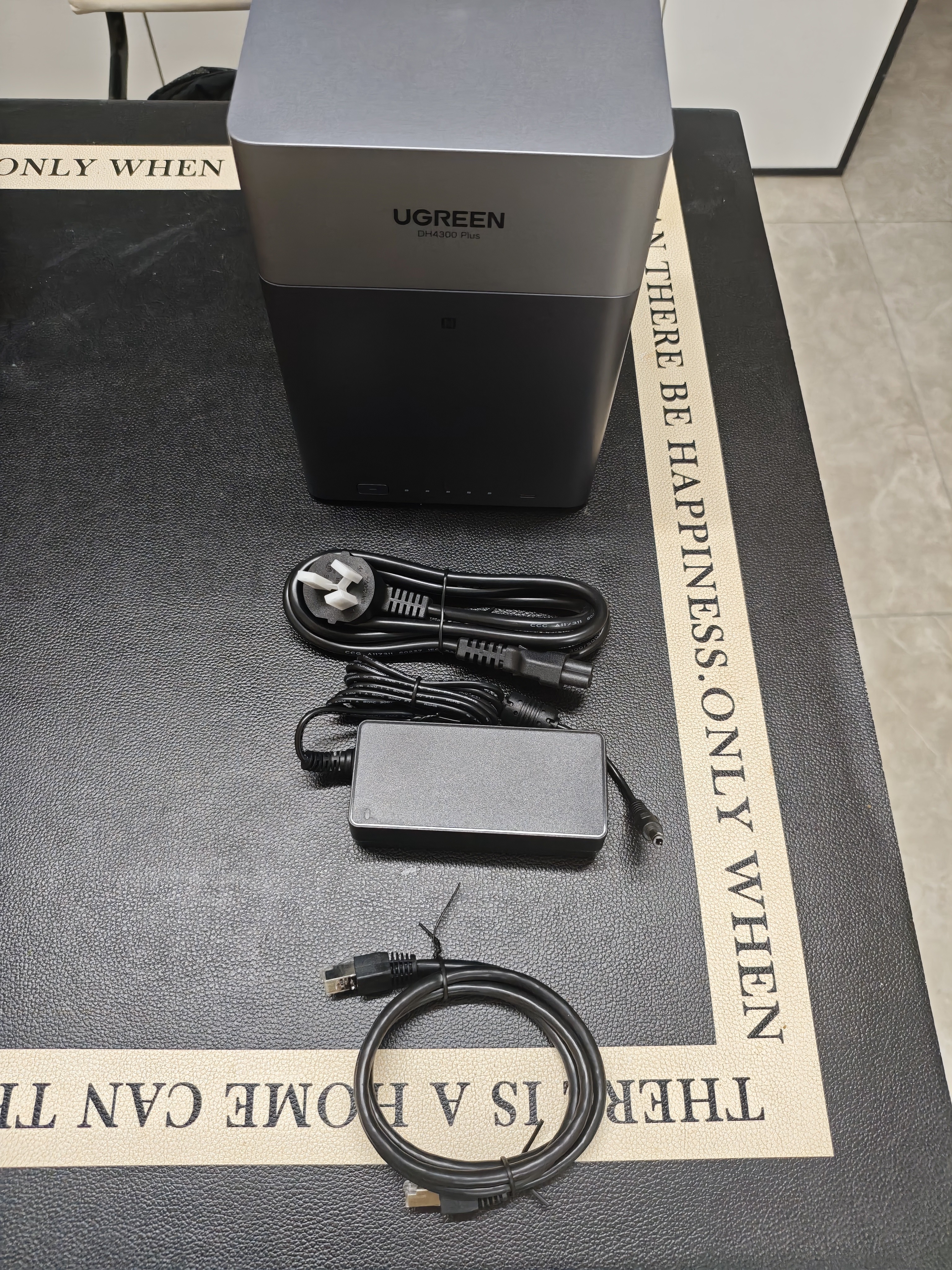 绿联私有云DH4300 Plus 8G版8T四盘位NAS智能家庭存储个人云硬盘网络服务器手机NFC连接AI相册平板扩容 实拍图