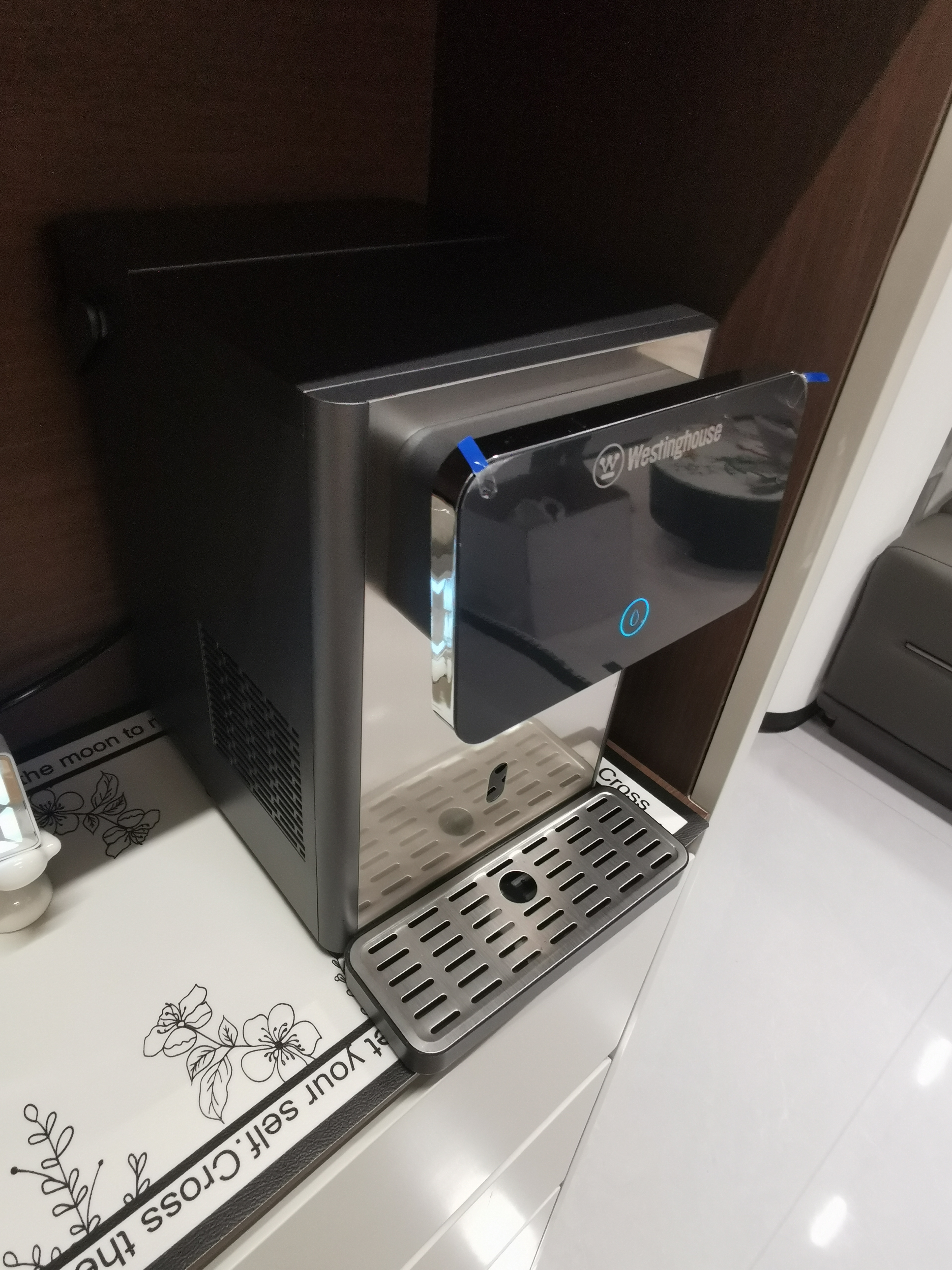 西屋（Westinghouse）即热式饮水机 曼哈顿台式小型饮水机家用 制冰水冷热含有钛不锈钢水箱办公室客厅免安装恒温直饮机 曼哈顿W4S Ultra旗舰款含钛不锈钢 即热制冷型 实拍图