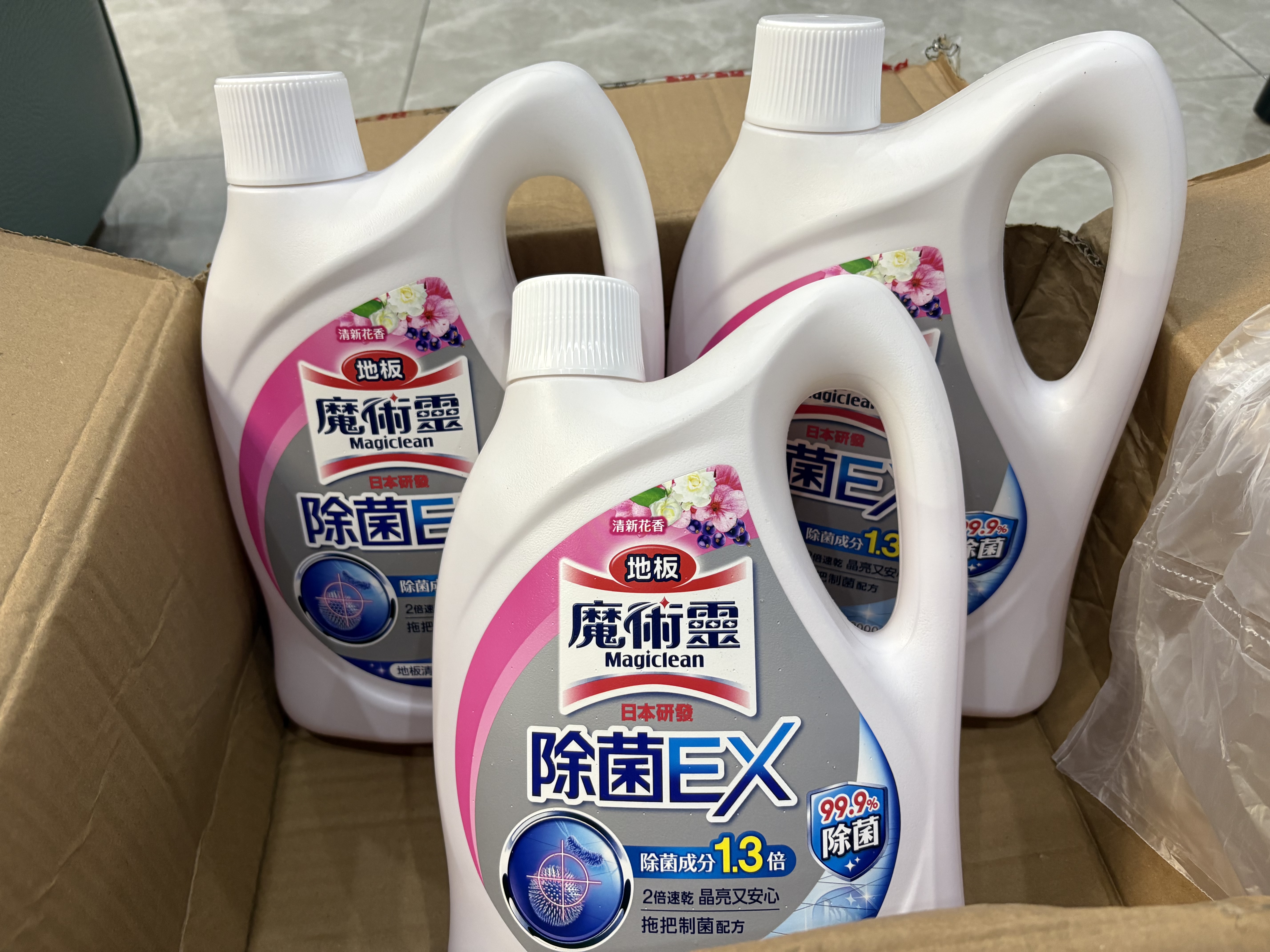 花王（KAO）进口魔术灵地板清洁 2L 瓷砖大理石木地砖清洁剂地板净 清新花香 实拍图