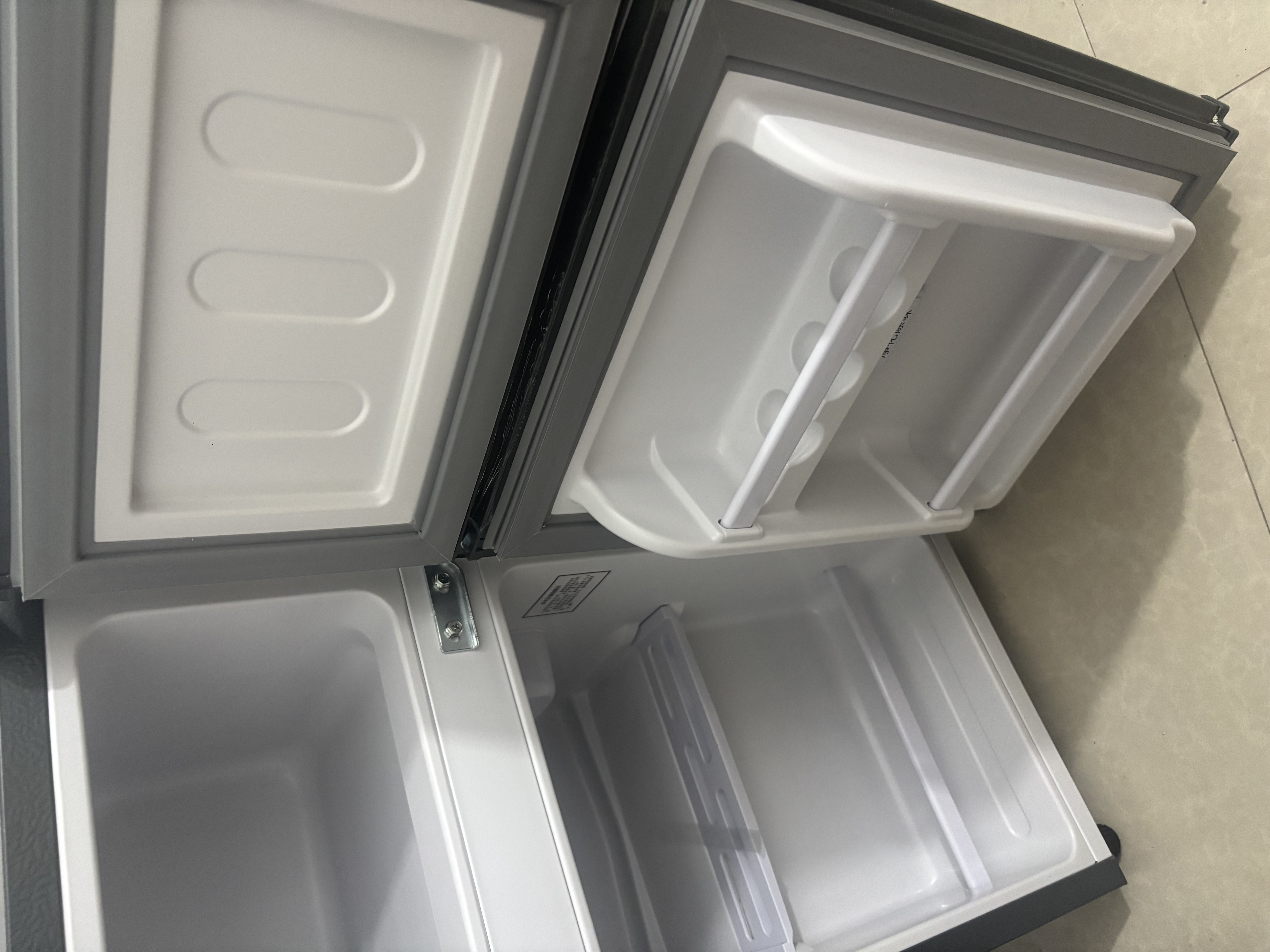 奥克斯（AUX）小冰箱家用小型迷你冷藏冷冻两用出租房宿舍用节能省电寝室办公室电冰箱 【净化去味】146灰色【高效保鲜 铜管速冷】30L 实拍图