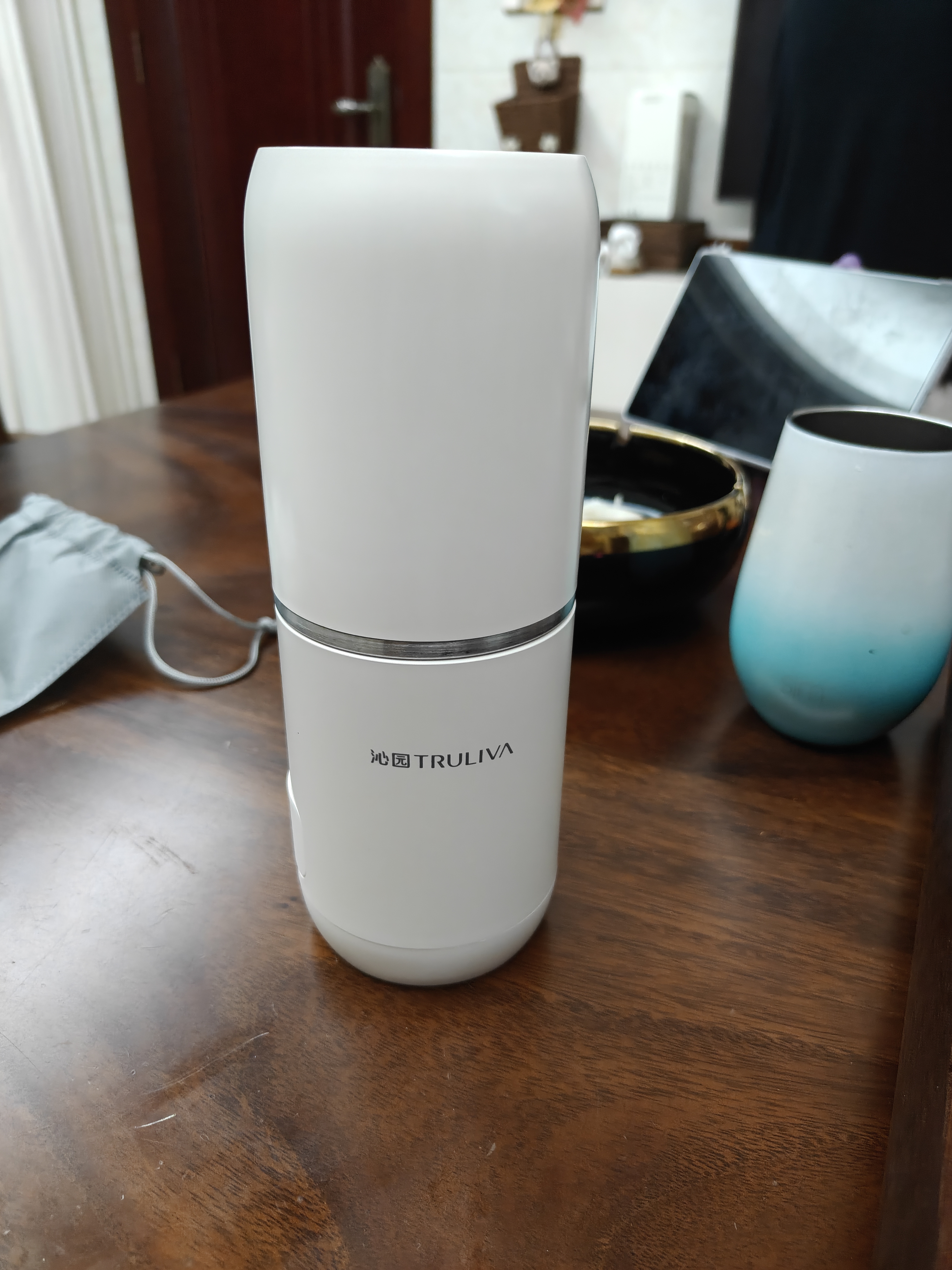 沁园（TRULIVA）【中秋节礼物】即热便携饮水机 小型台式家用烧水壶3秒速热45℃精准泡奶差旅行必备 白色 实拍图