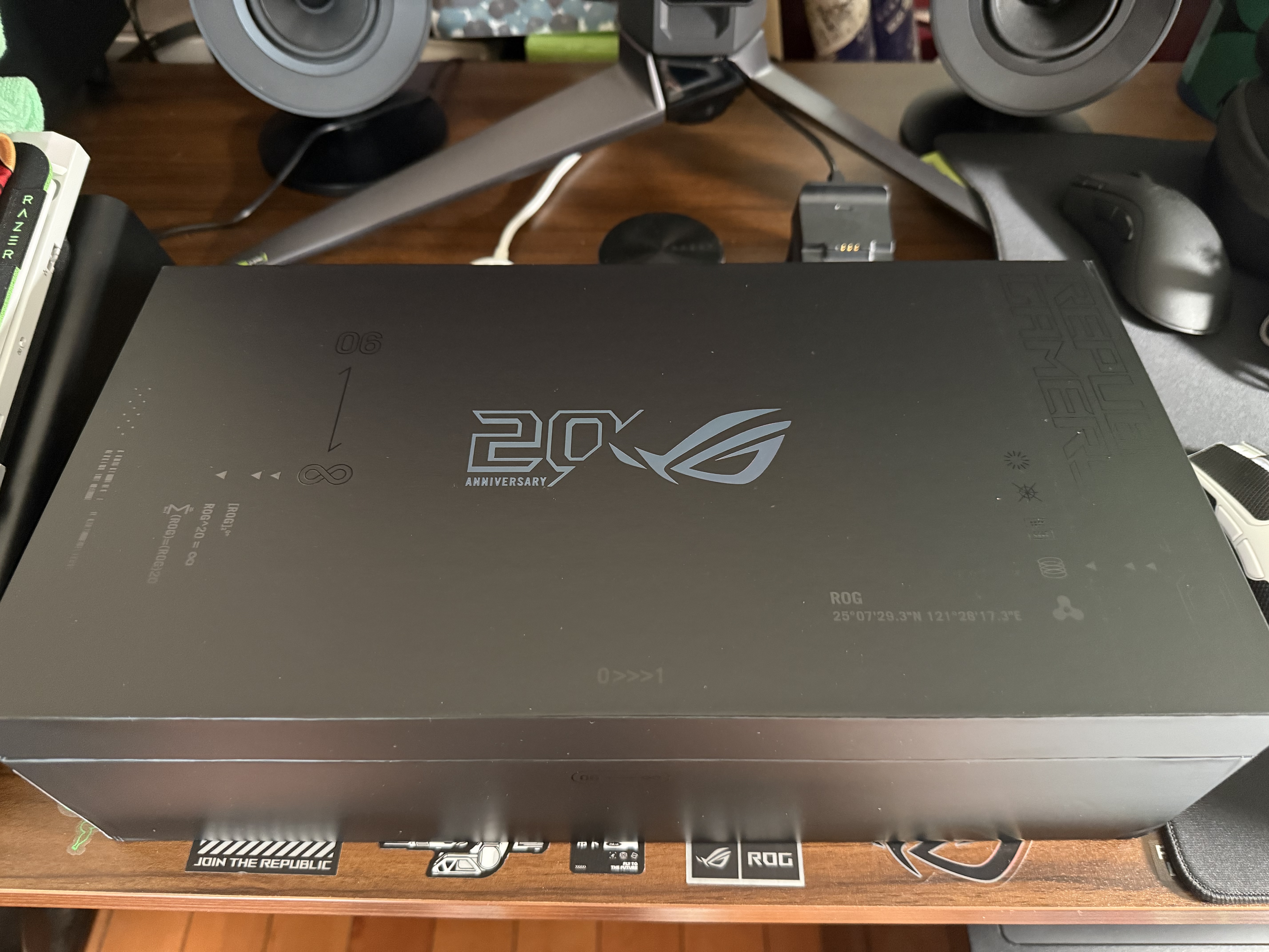 ROG夜魔Extreme 20周年版雪武白轴+龙鳞AceExtreme 实拍图
