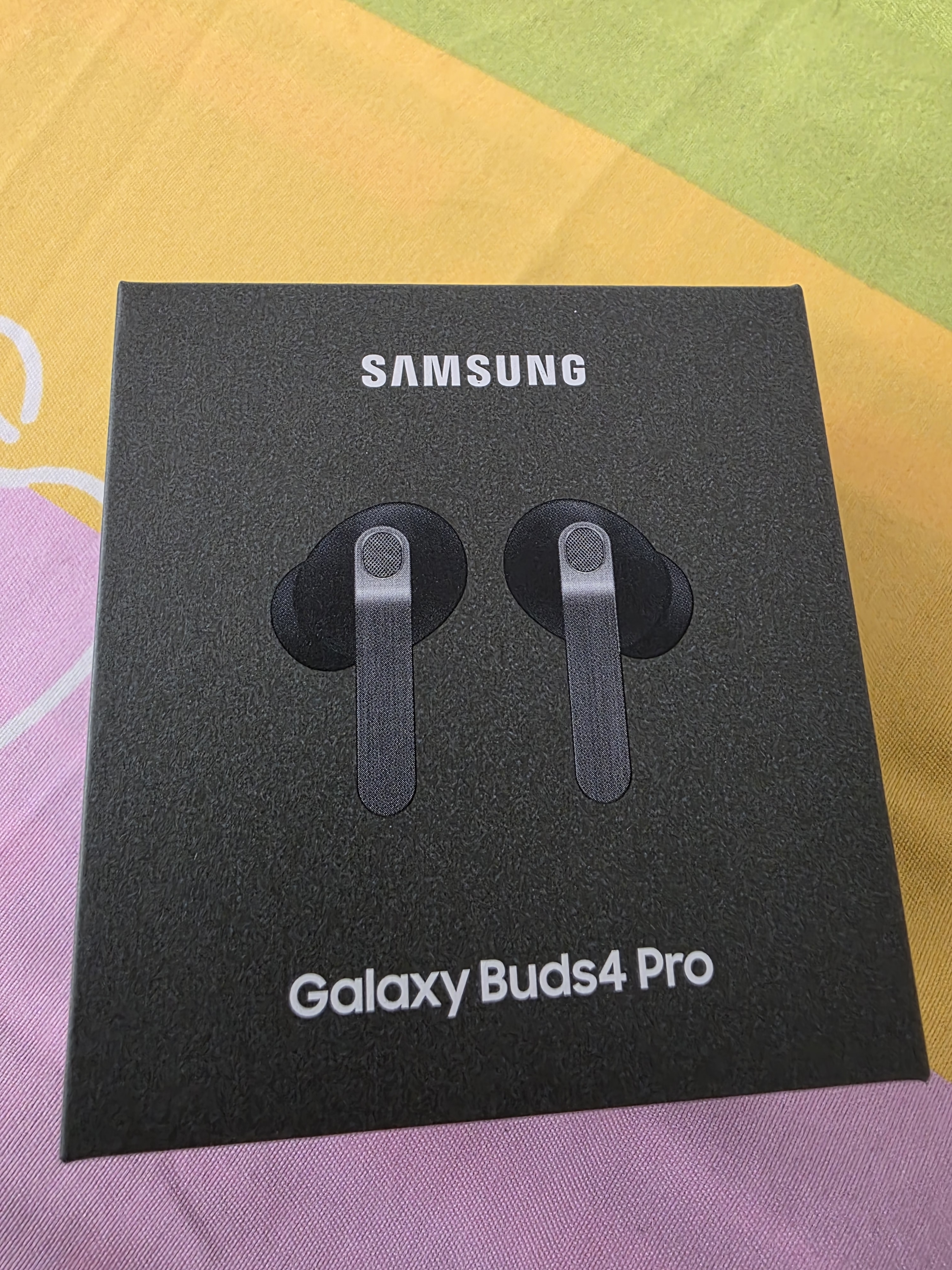 三星【重磅新品】Samsung Buds4 Pro 增强型自适应主动降噪无线蓝牙耳机/入耳式/教师节礼物 旷宇黑 实拍图