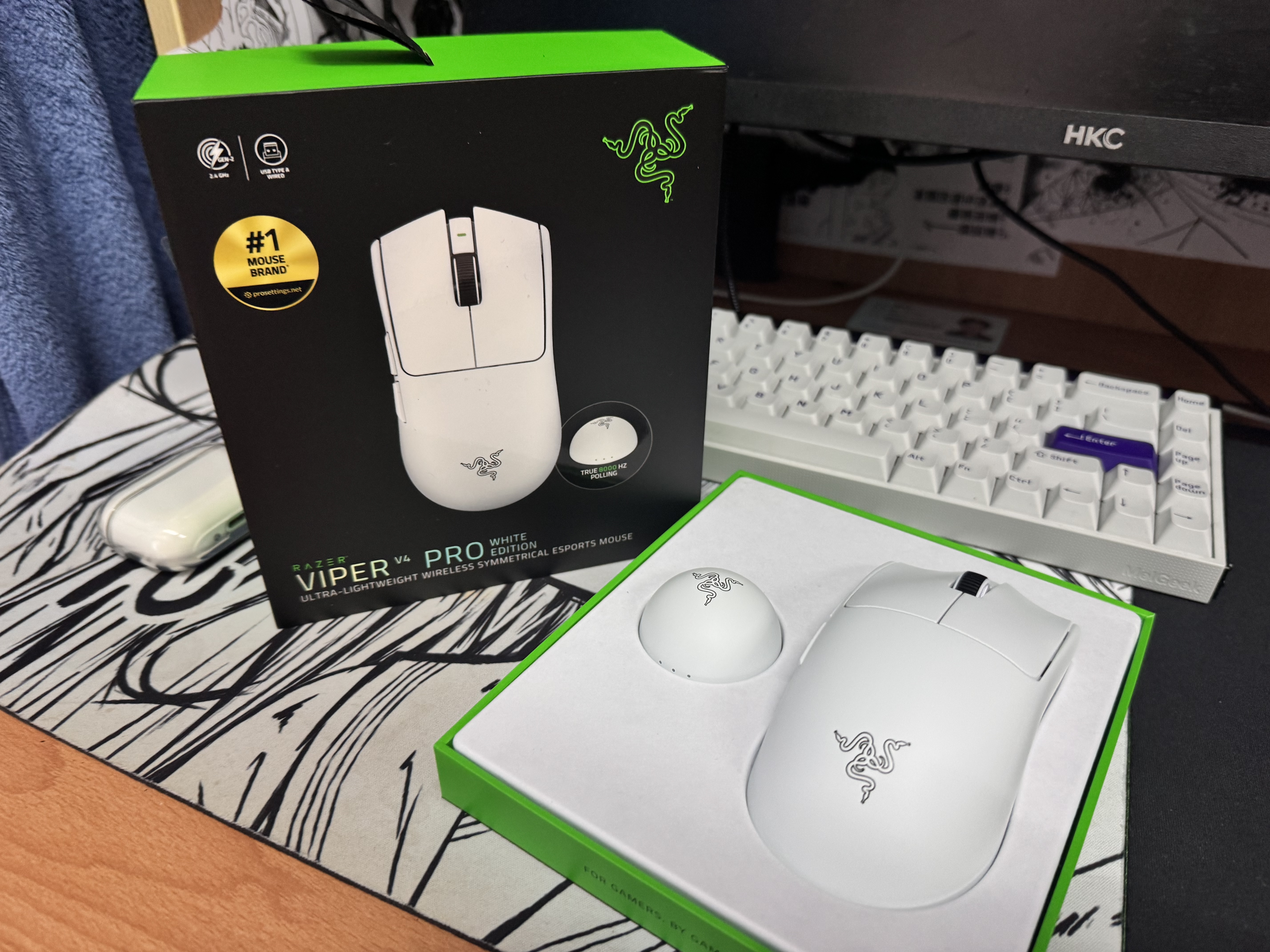 雷蛇（Razer）毒蝰v4pro专业版 无线电竞游戏鼠标 8K轻量化人体工程学设计 LOL三角洲CS2吃鸡打瓦鼠标Faker同款 毒蝰V4专业版 白色(50K DPI 轻约50克) 晒单实拍图