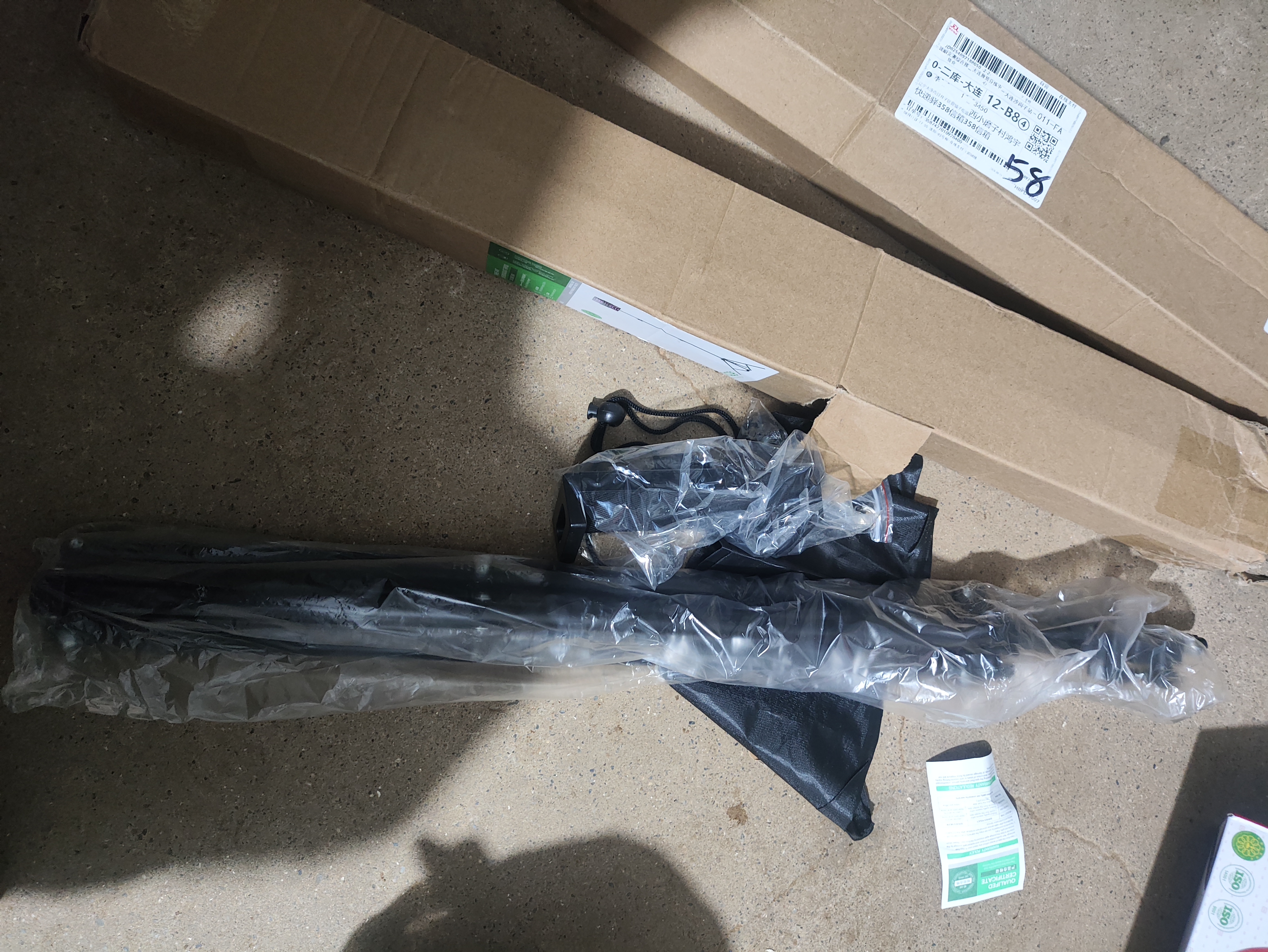 得力（deli）高品质高透明封箱胶带仓库打包胶带 60mm*100y*50um(91.4m/卷) 6卷/筒 办公用品防风胶带 30325 实拍图