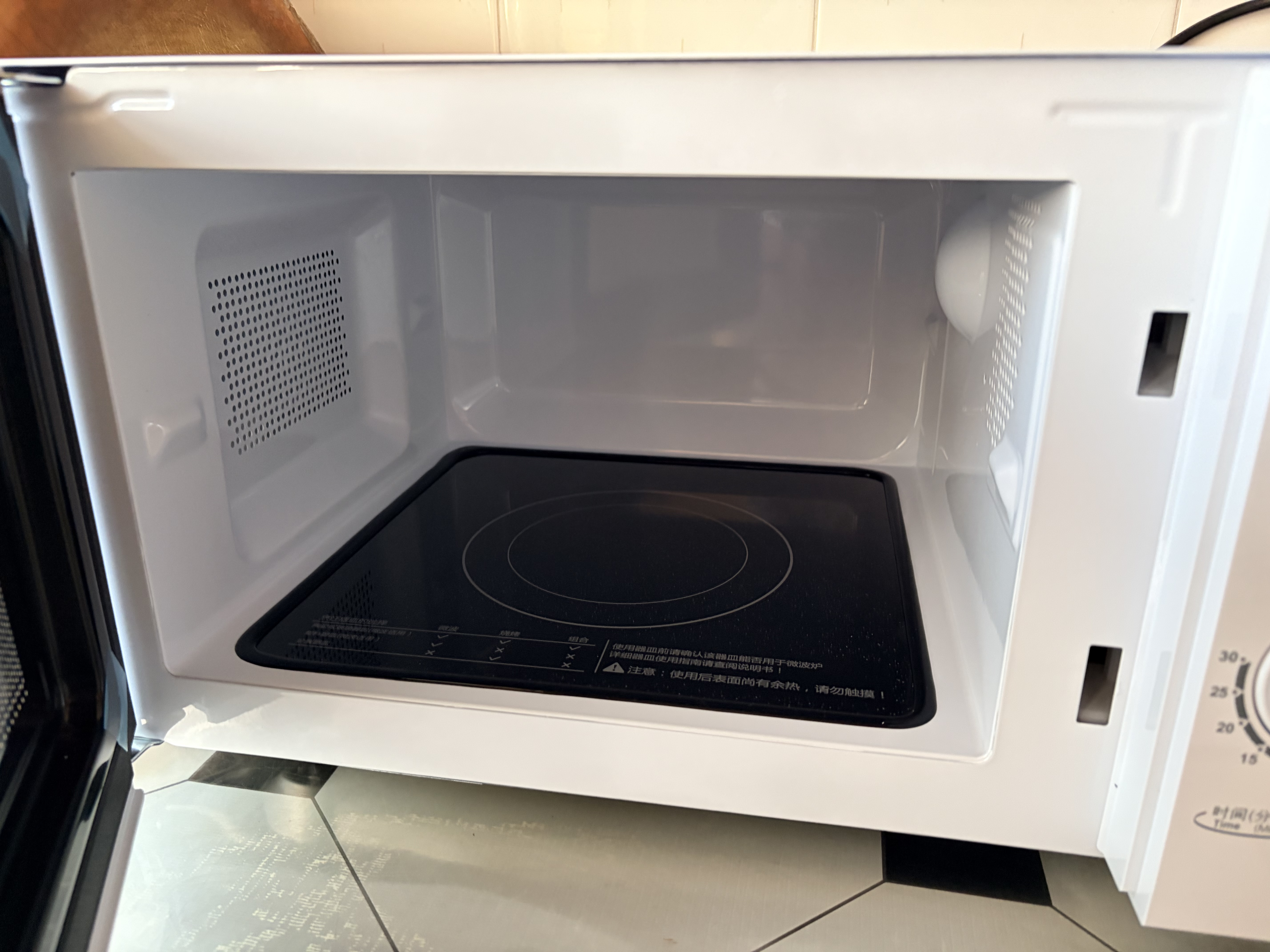 格兰仕（Galanz）平板式小型家用微波炉20升700W精准温控旋钮操作更便捷DG(S0) 实拍图