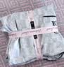 维多利亚的秘密（Victoria's Secret）维密 明星同款 宅度假水光绸家居服丝滑长袖长裤睡衣套装 实拍图
