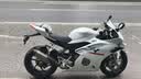 张雪机车ZXMOTO 2026款500RR单摇臂四缸燃油仿赛摩托车跑车机车 26款500RR单摇臂（珍珠白） 实拍图