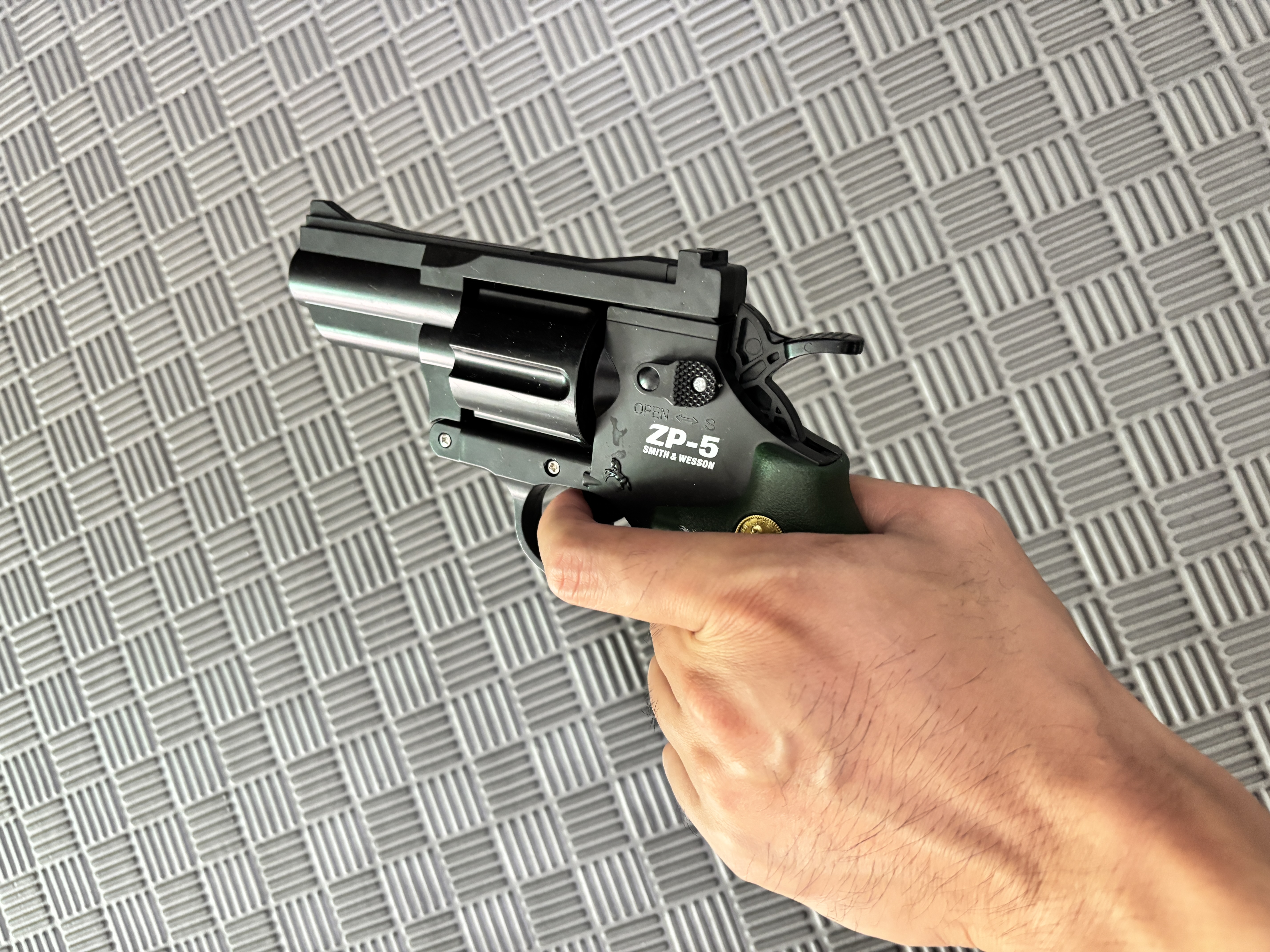 途象 儿童玩具枪军绿ZP-5左轮手枪发射器机械联动软弹枪玩具男孩礼物 实拍图