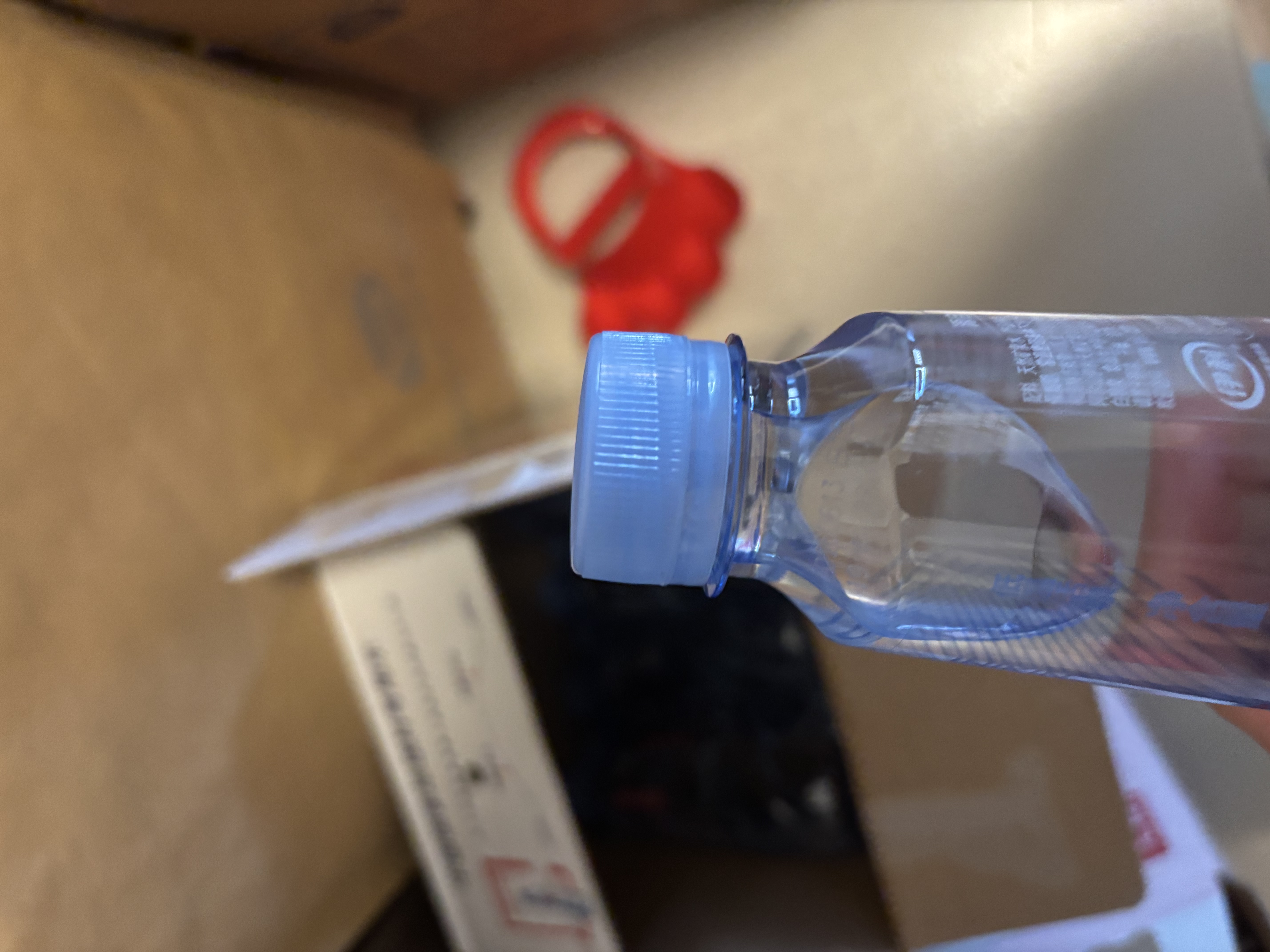 伊利伊刻活泉火山天然矿泉水 330ml*24瓶整箱装天然弱碱【热门商品】 实拍图