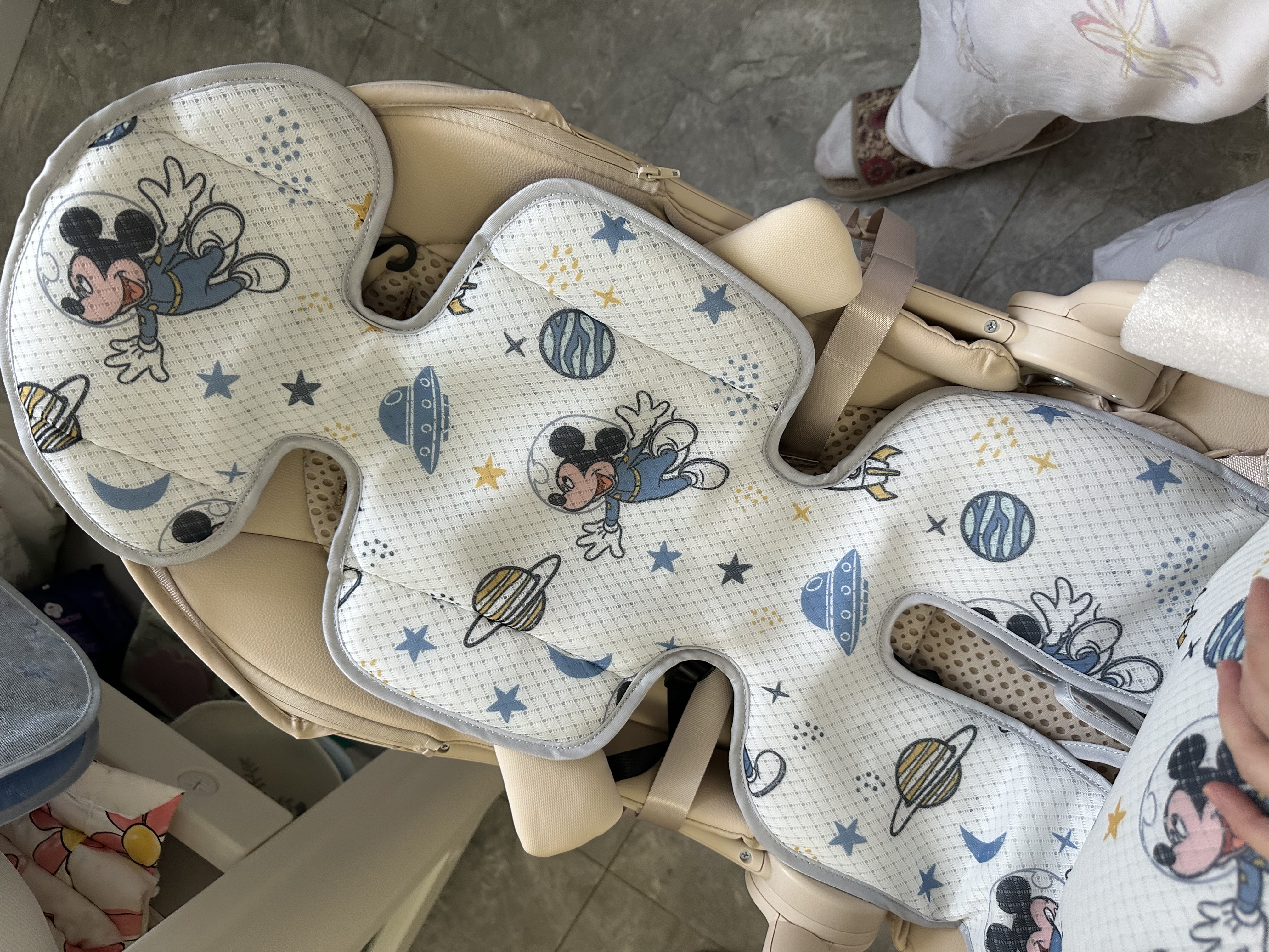 迪士尼婴儿车凉席溜娃通风坐垫春夏通用推车安全座椅风扇循环风两用吹吸 实拍图