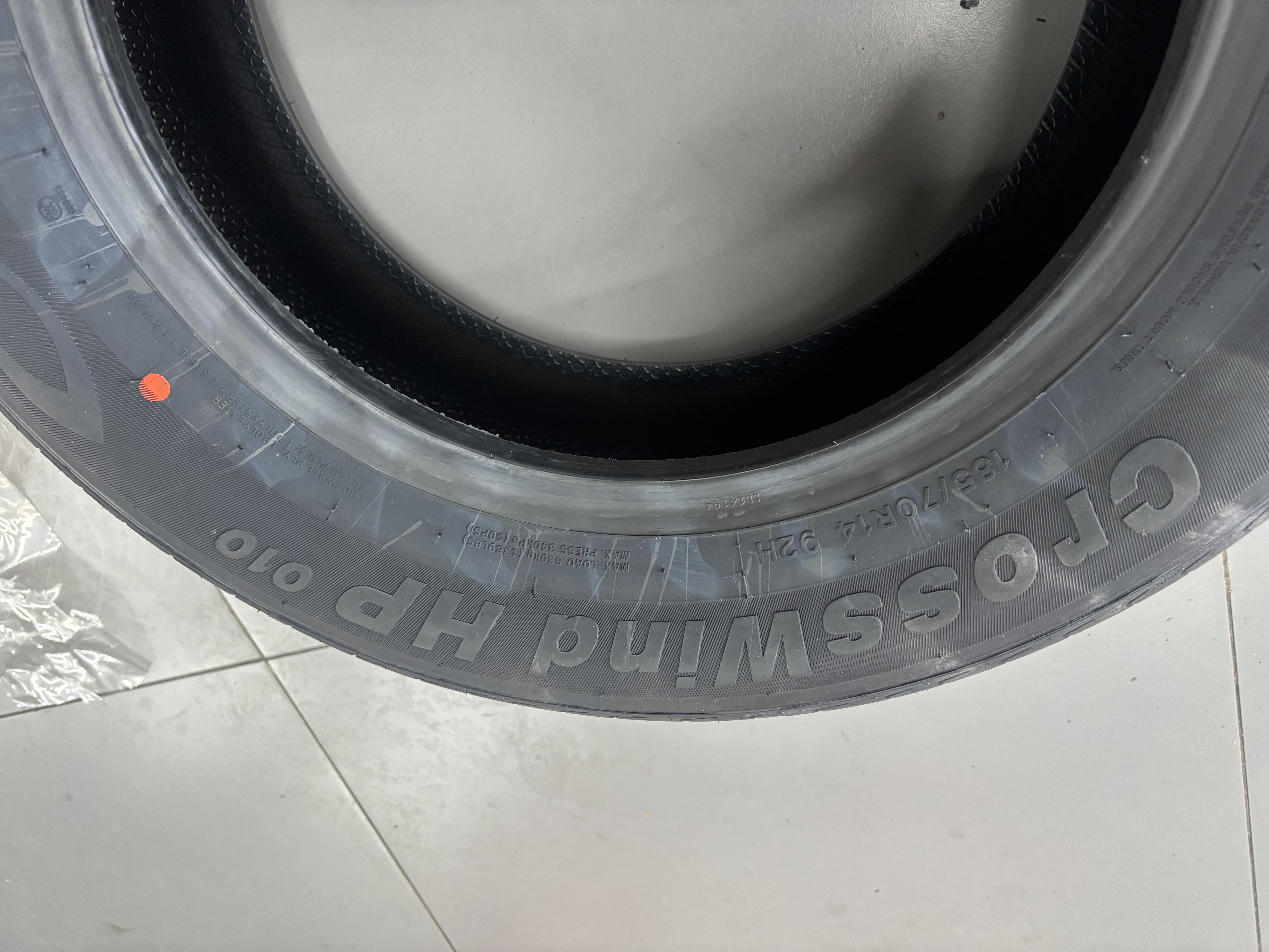 玲珑轮胎汽车轮胎185/70R14 92H御风Crosswind HP010 五菱宏光/欧诺S/阳光 实拍图