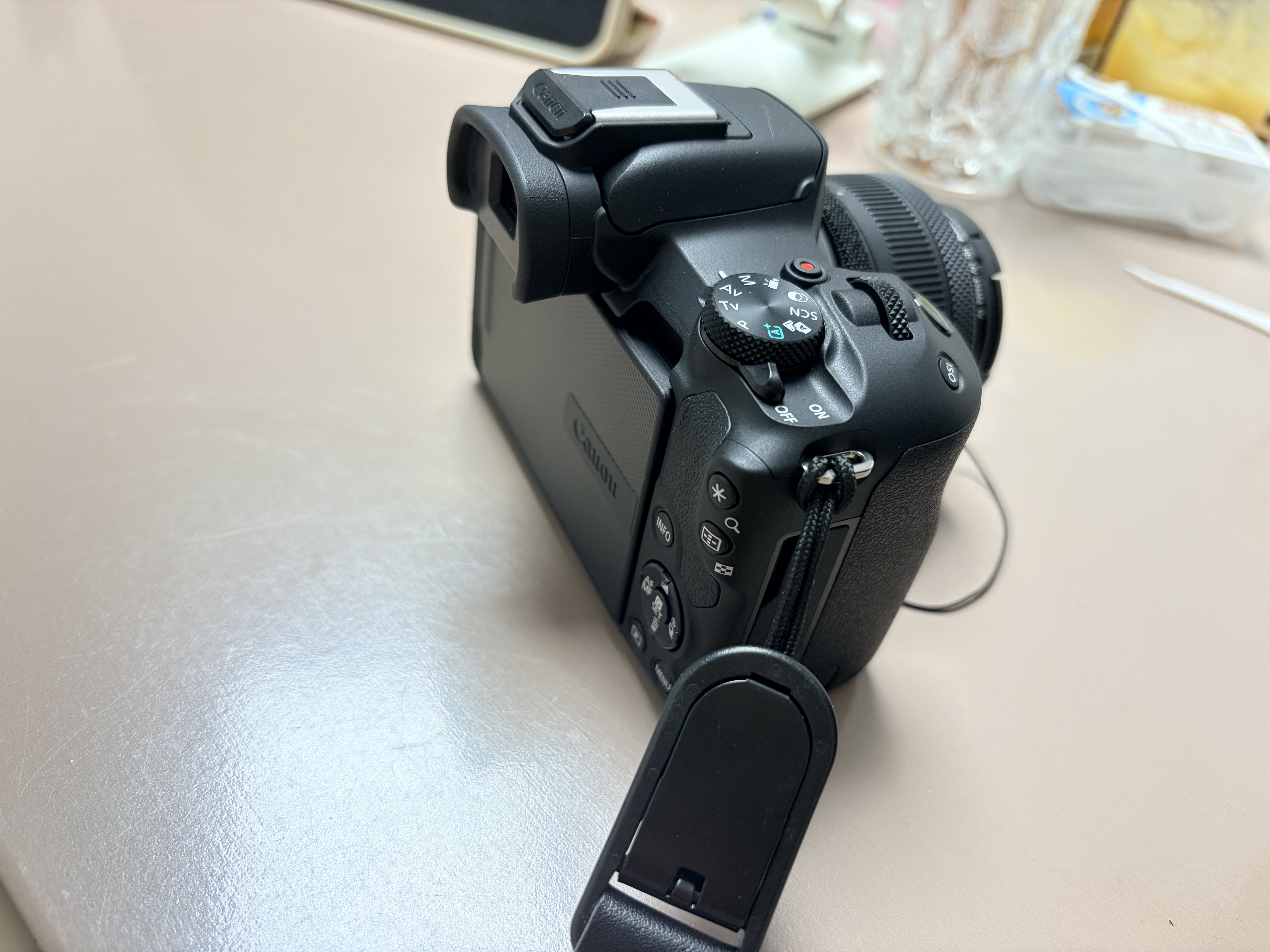 Canon佳能r50入门级微单反 半画幅数码相机 4k高清美颜小巧便携套机 EOS R50 18-45套机黑色 送礼好物 套餐一【128G内存卡~摄影包+备用电池+卡通礼】 实拍图