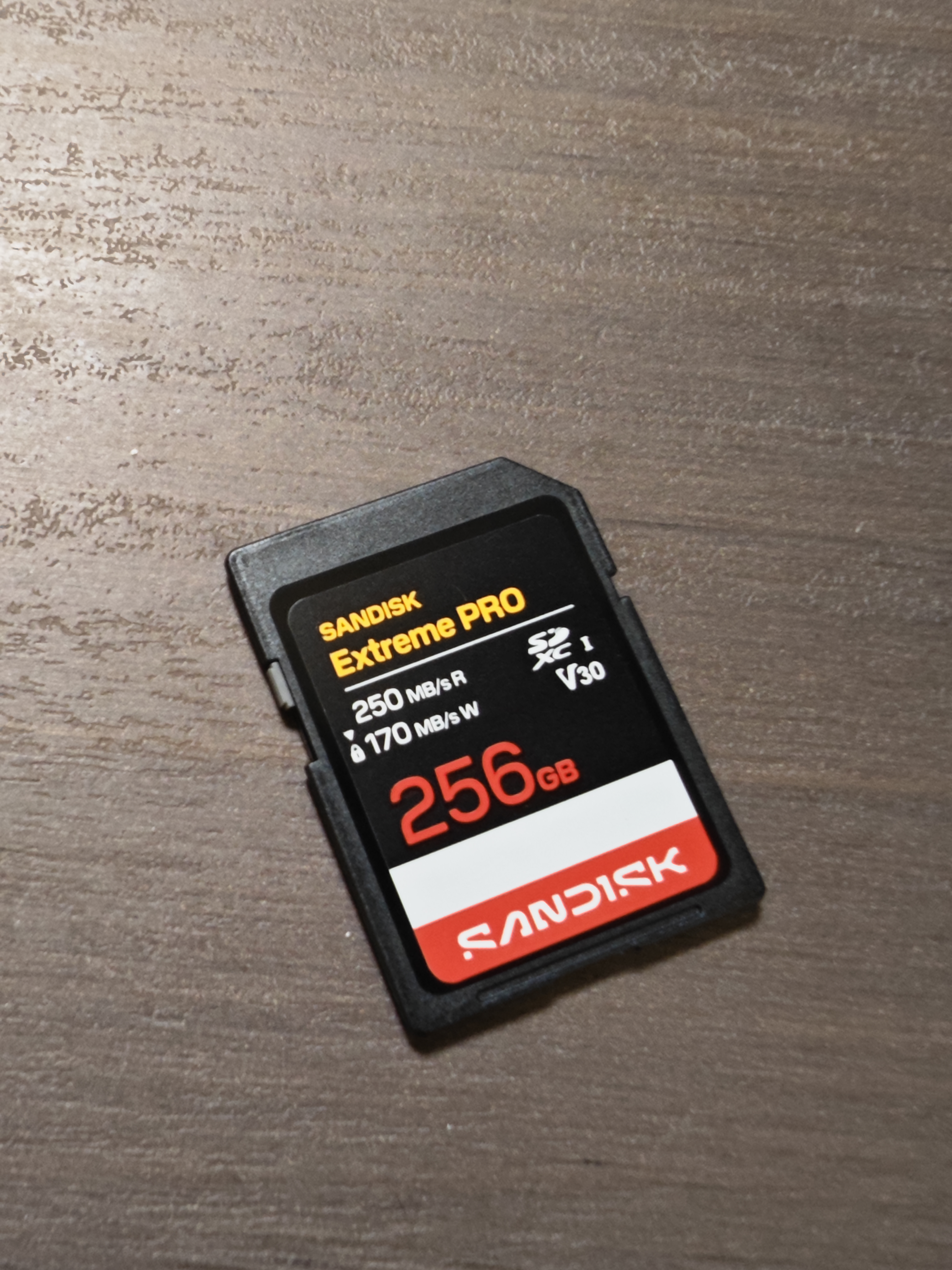 Sandisk闪迪256GB SD内存卡 4K V30 U3 C10 相机存储卡 读速250MB/s 写速170MB/s 微单/单反相机内存卡 实拍图