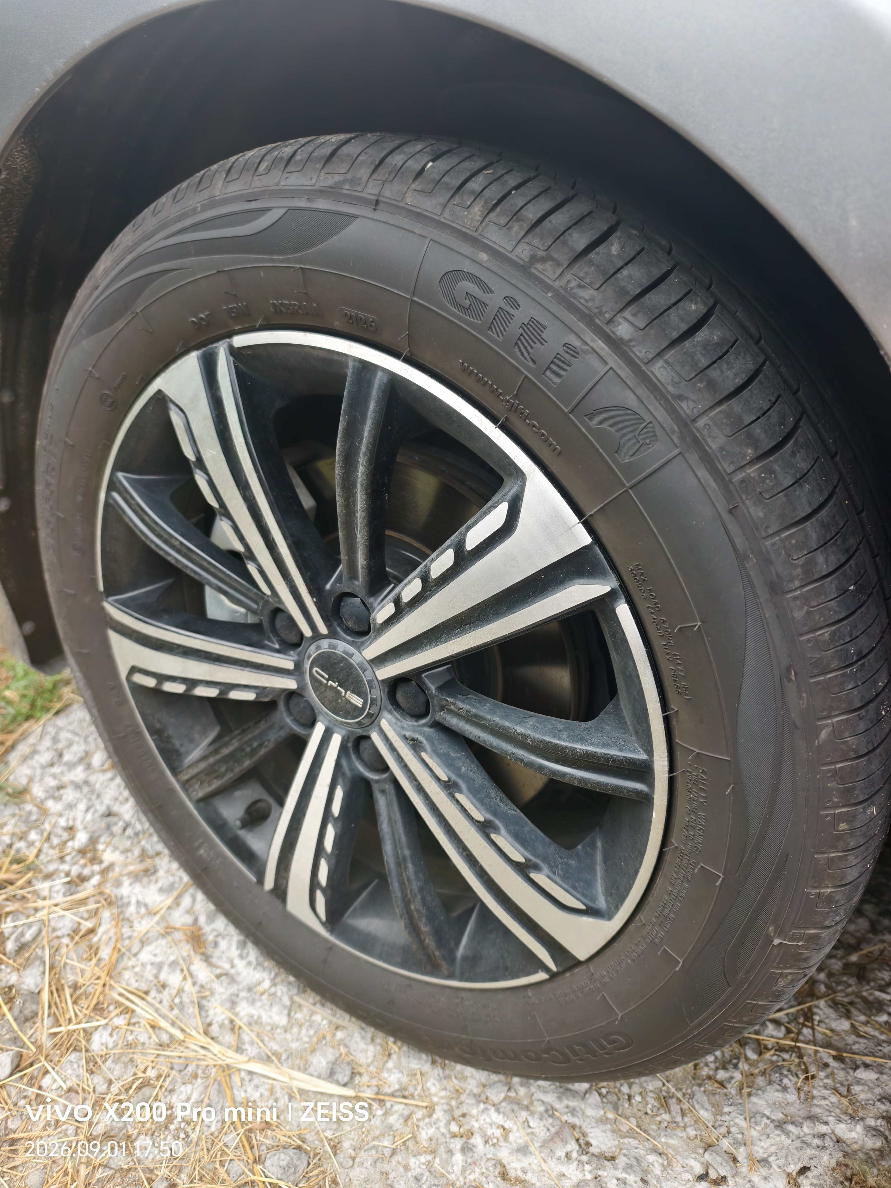 佳通轮胎(Giti)汽车轮胎215/55R17 94V F22 原配 秦PLUS DM-i/EV/途岳 实拍图