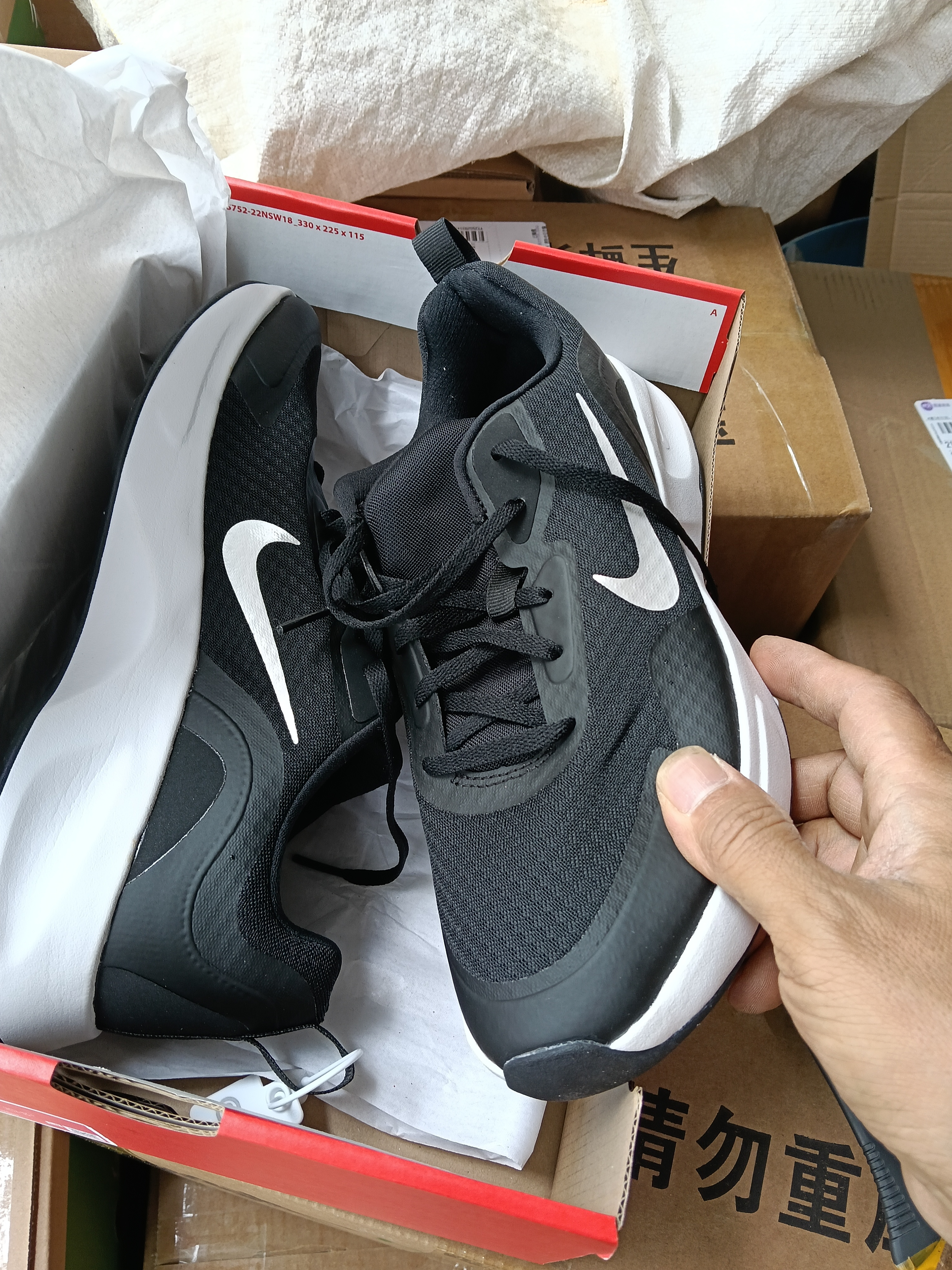 耐克（NIKE）跑步鞋男鞋 2026秋季新款REVOLUTION 8运动鞋网面透气休闲鞋 店长推荐CJ1682-004黑色白 43 实拍图