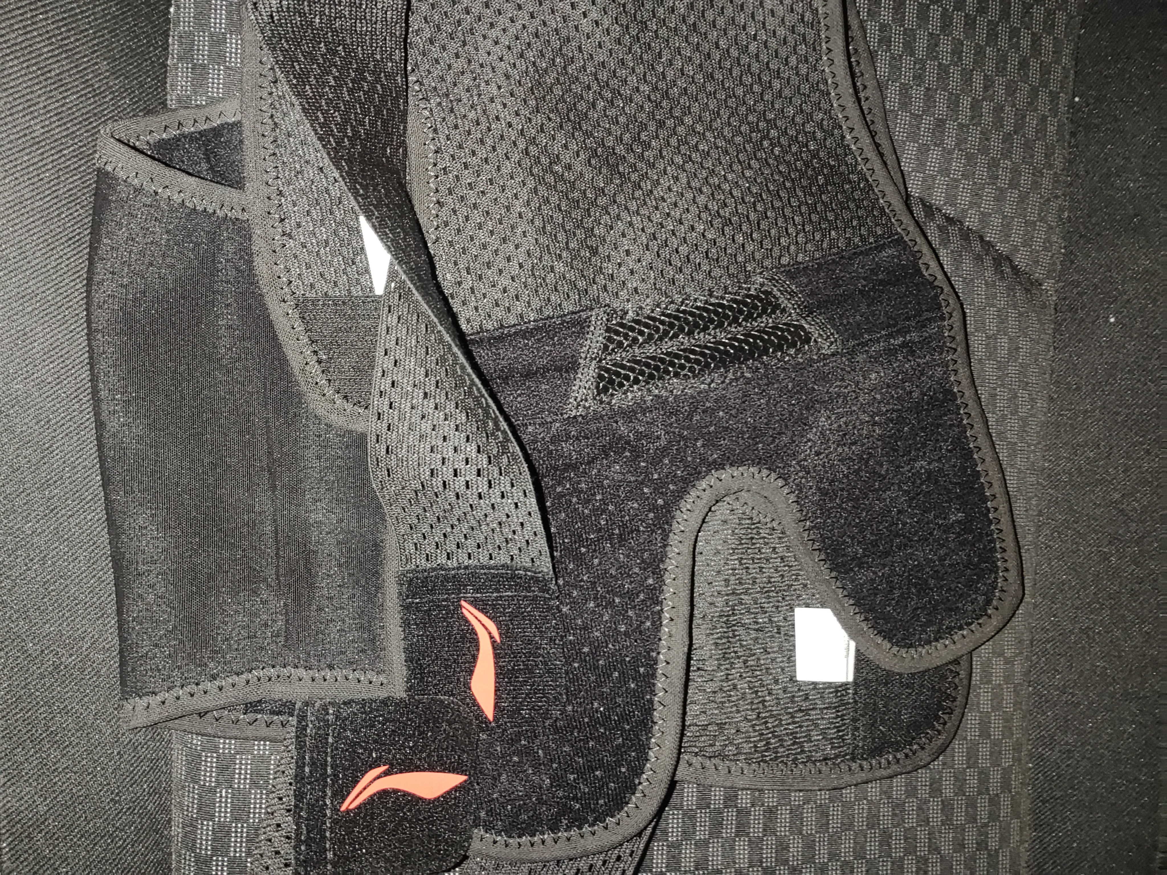李宁（LI-NING）护膝运动夏季薄半月板损伤防护关节炎髌骨徒跑步登爬山羽毛球专用 实拍图