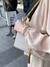 奥利丝“烟雨梦”缅甸冰种翡翠玉手镯子2026新贵妃女士款真玉石正品处理 【千金感】“烟雨梦”翡翠玉镯 58mm-59mm(赠玉石吊坠+高端礼盒) 实拍图