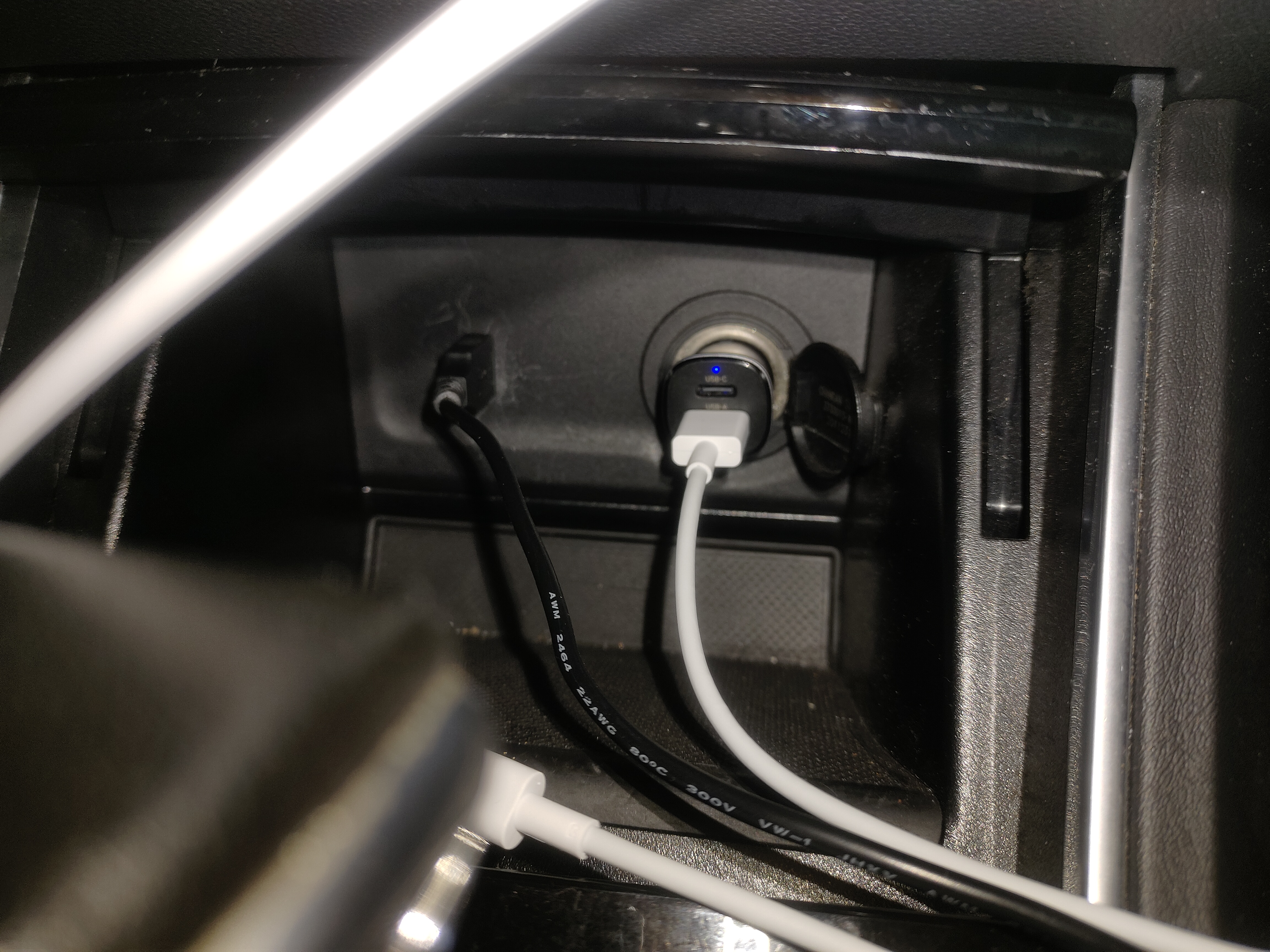 绿联车载充电器超级快充点烟器充电头转换器一拖二PD30W/SCP适用苹果18Pro Max华为小米三星快充 实拍图