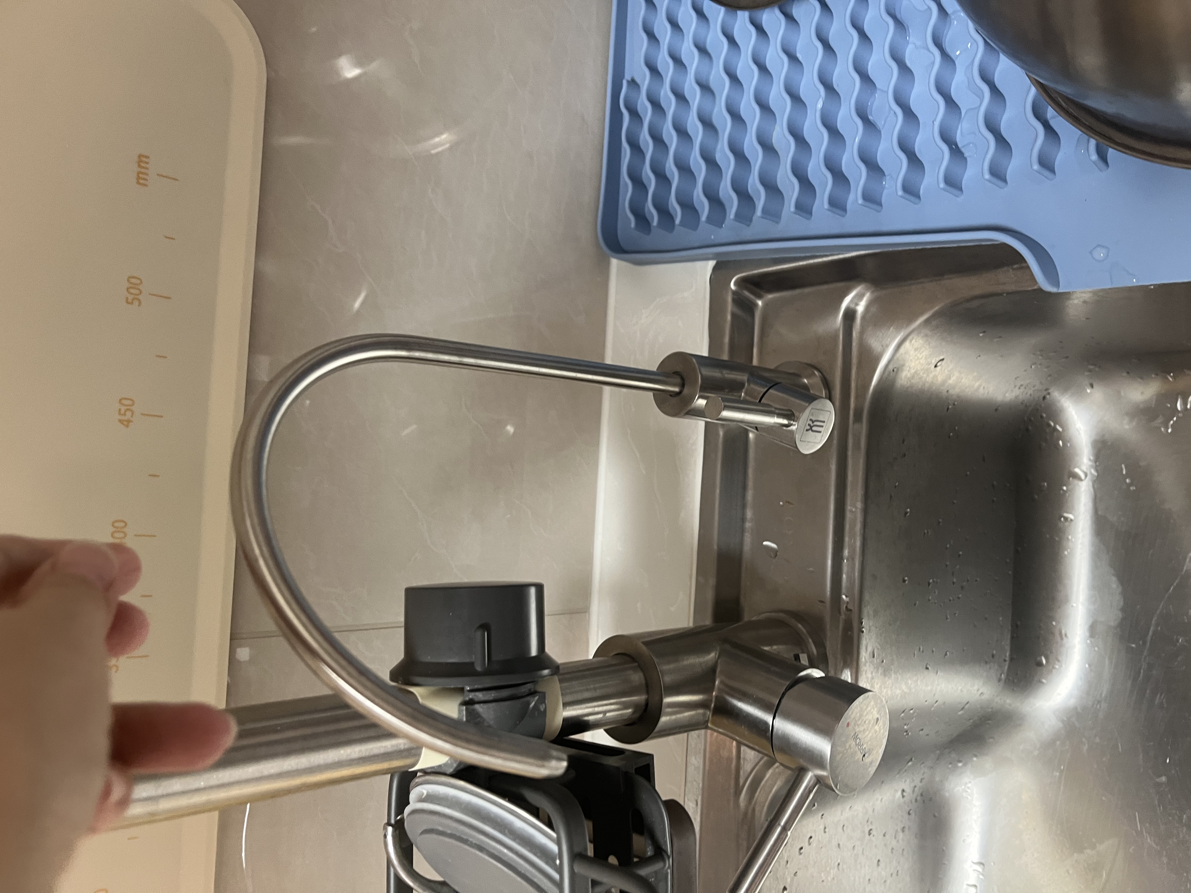希库 桶装水抽水器上水器吸水器管线机开水机咖啡机制冰机抽水自吸泵 P16(中泵+S07精铸不锈钢龙头) 实拍图