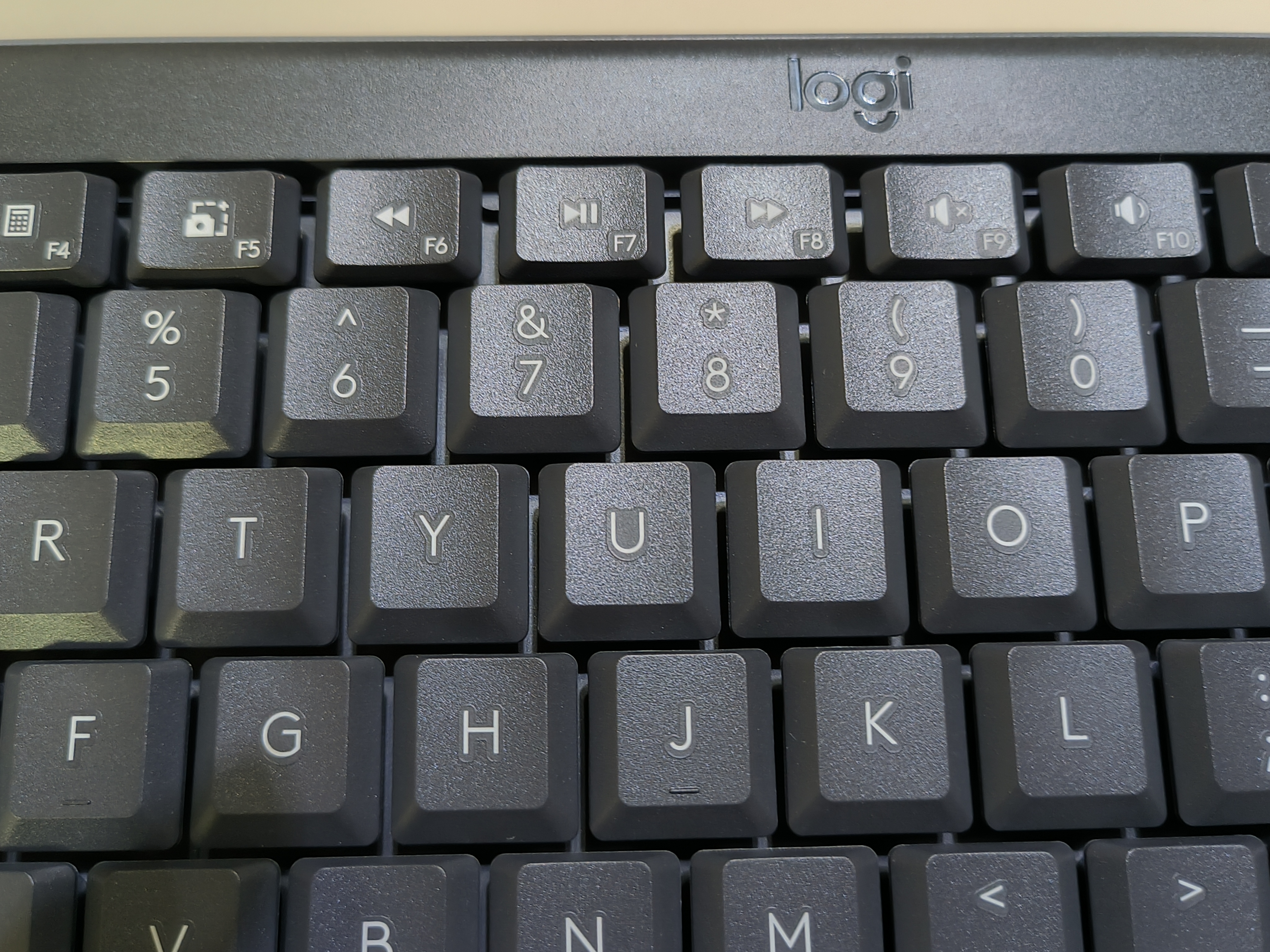罗技（Logitech）K106 键盘 有线键盘 办公键盘 紧凑型 黑色 99键 实拍图