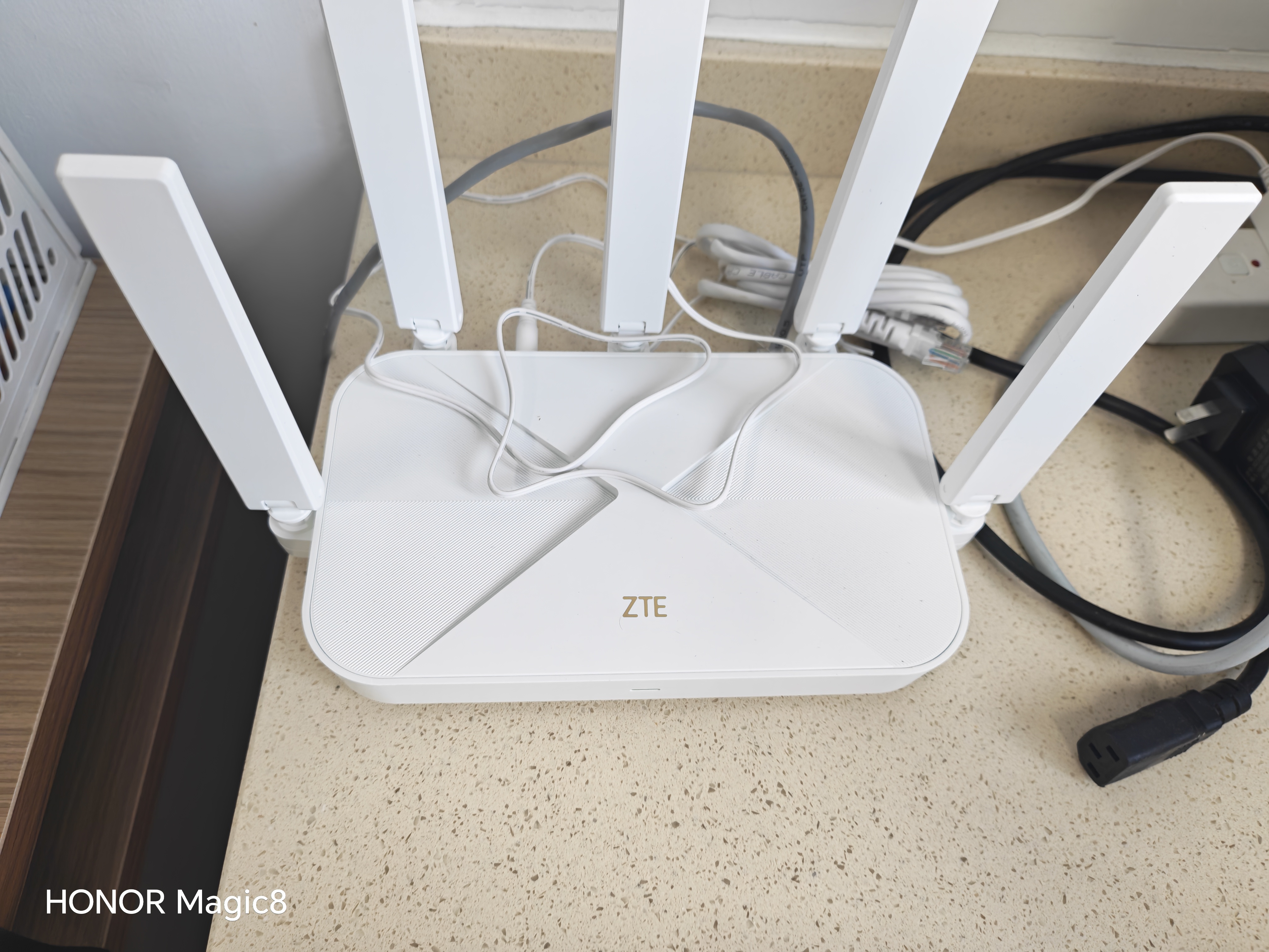 中兴（ZTE）巡天 AX3000T满血WIFI6千兆无线家用路由器 大户型覆盖 5G智能家用无线 wifi路由 Mesh 3000M速率 实拍图