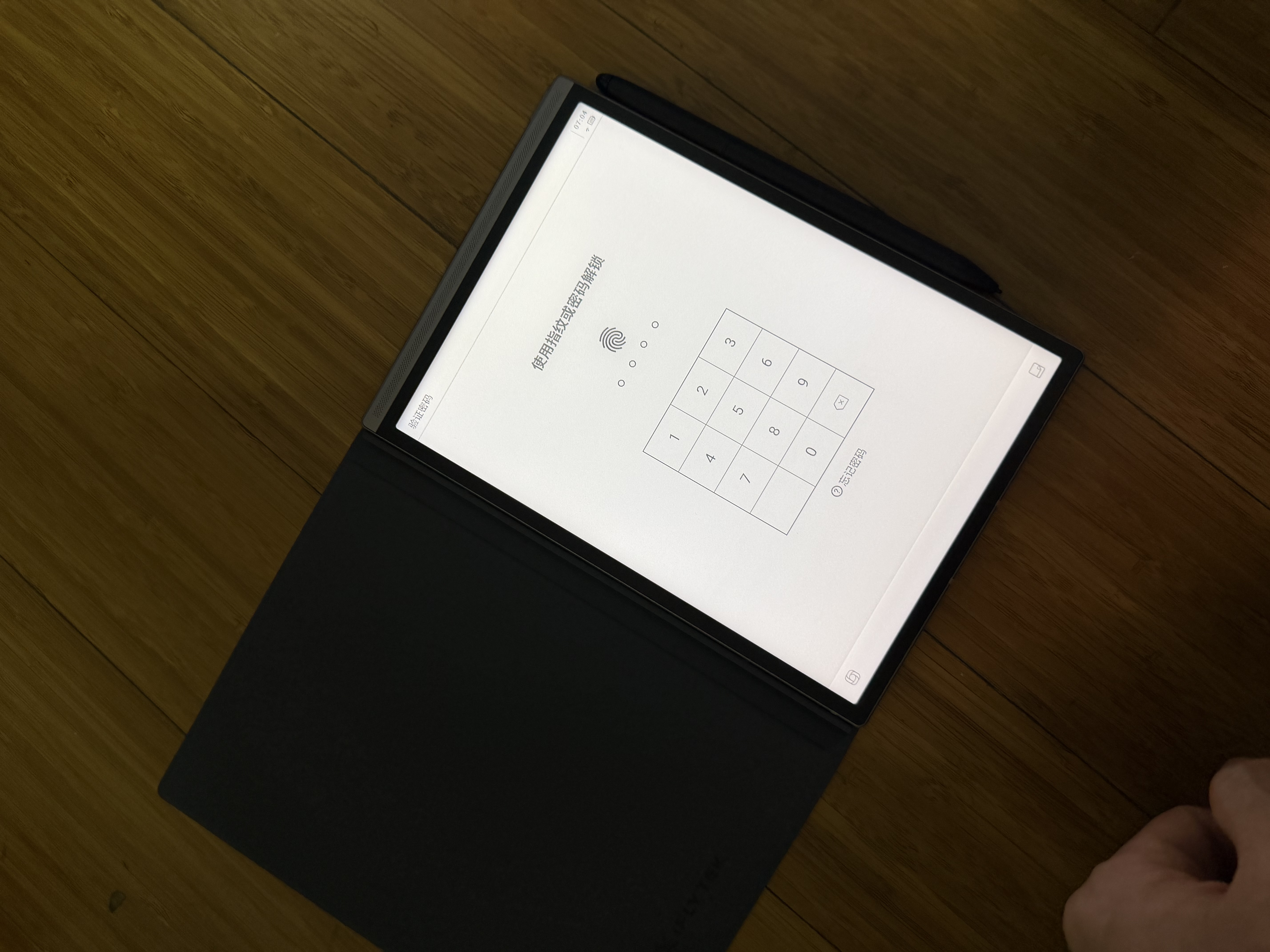 科大讯飞智能办公本Air3【重磅新品】8.2英寸电子书阅读器墨水屏电子笔记本记事本 录音转文字 AI龙虾助手 Air3 Pro（冰美式主机+咖啡棕皮套） 实拍图