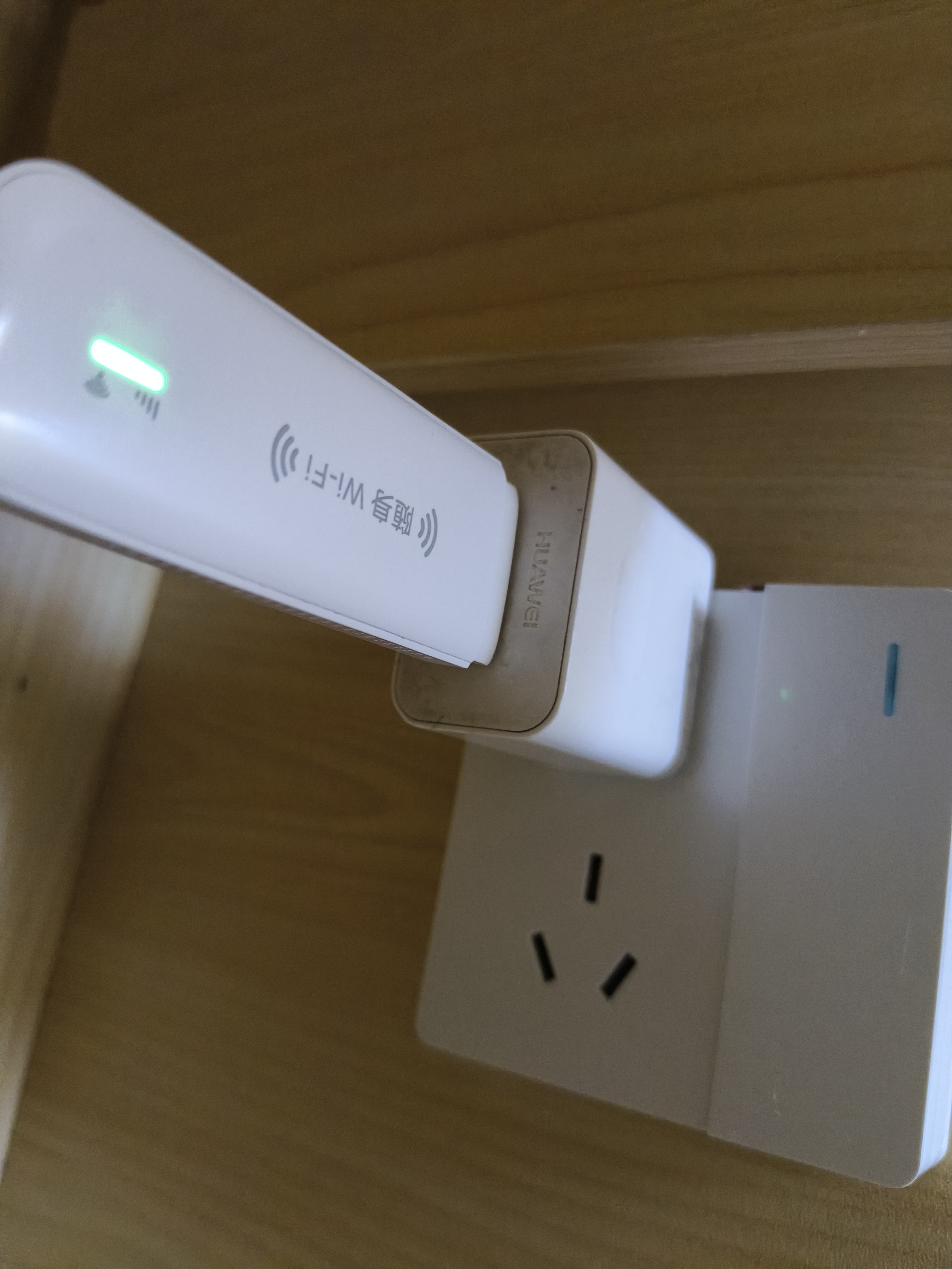 yOZE随身wifi6【送1500G】免插卡移动wifi联通移动随行无线不限速通用流量便携式路由卡托车载上网宝 实拍图