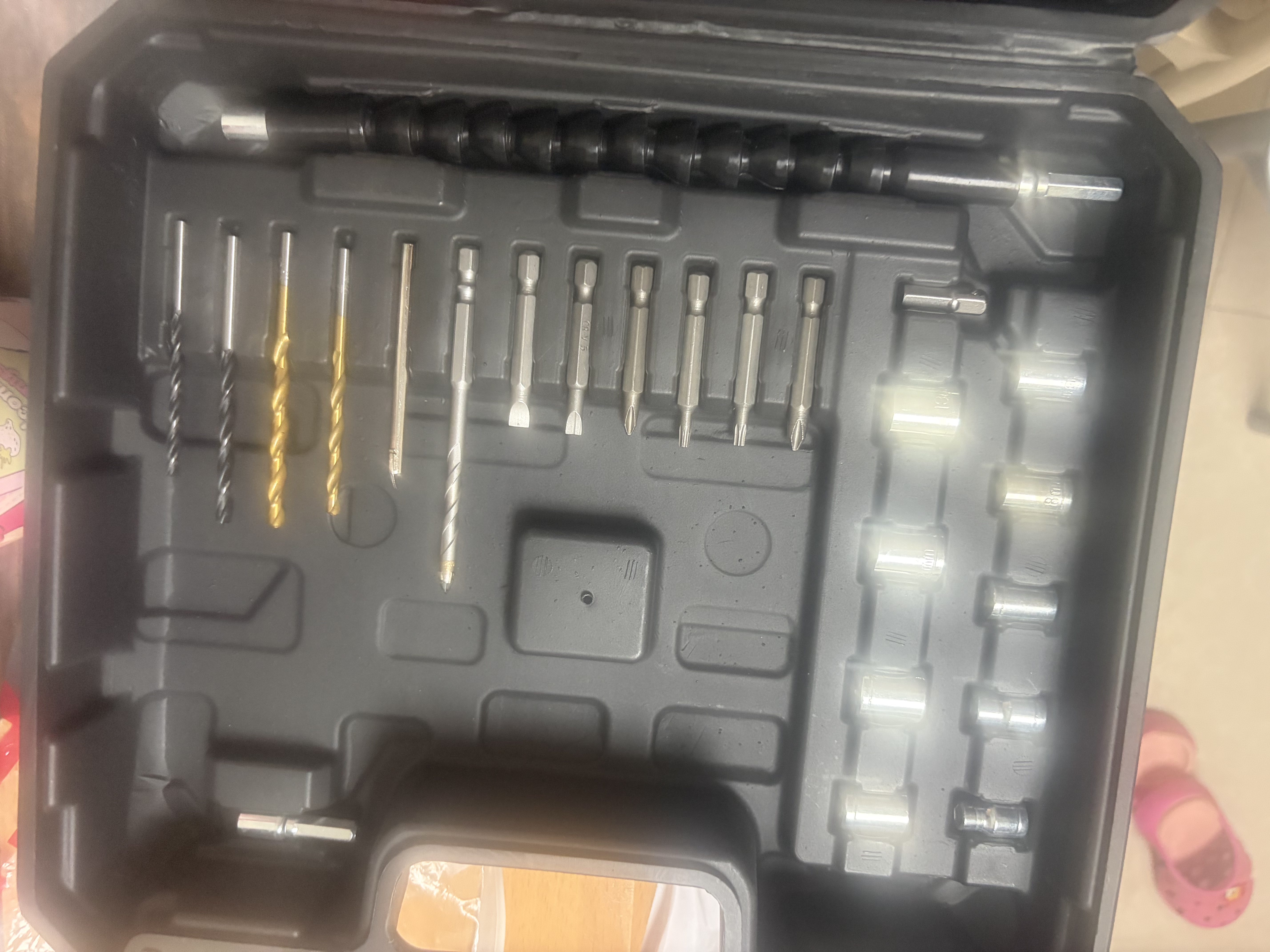 欧莱德无刷电钻手电钻电动螺丝刀充电式双速锂电钻家用手钻工具箱套装 实拍图