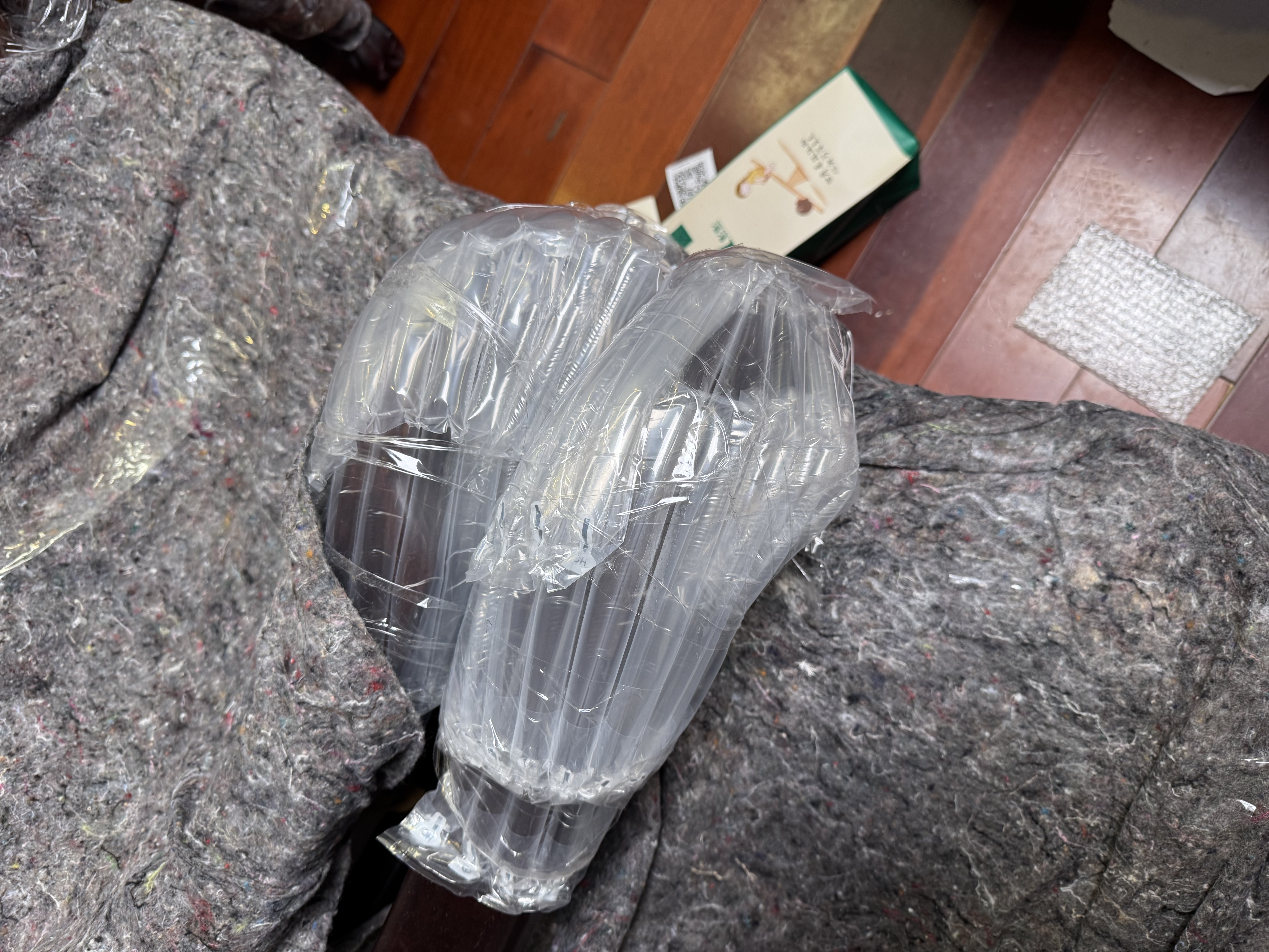 九千谷 气柱袋/气泡柱 加厚包装气泡膜 快递打包防摔防震塑料泡沫包装缓冲充气袋充气柱 30CM*50M送打气筒    实拍图