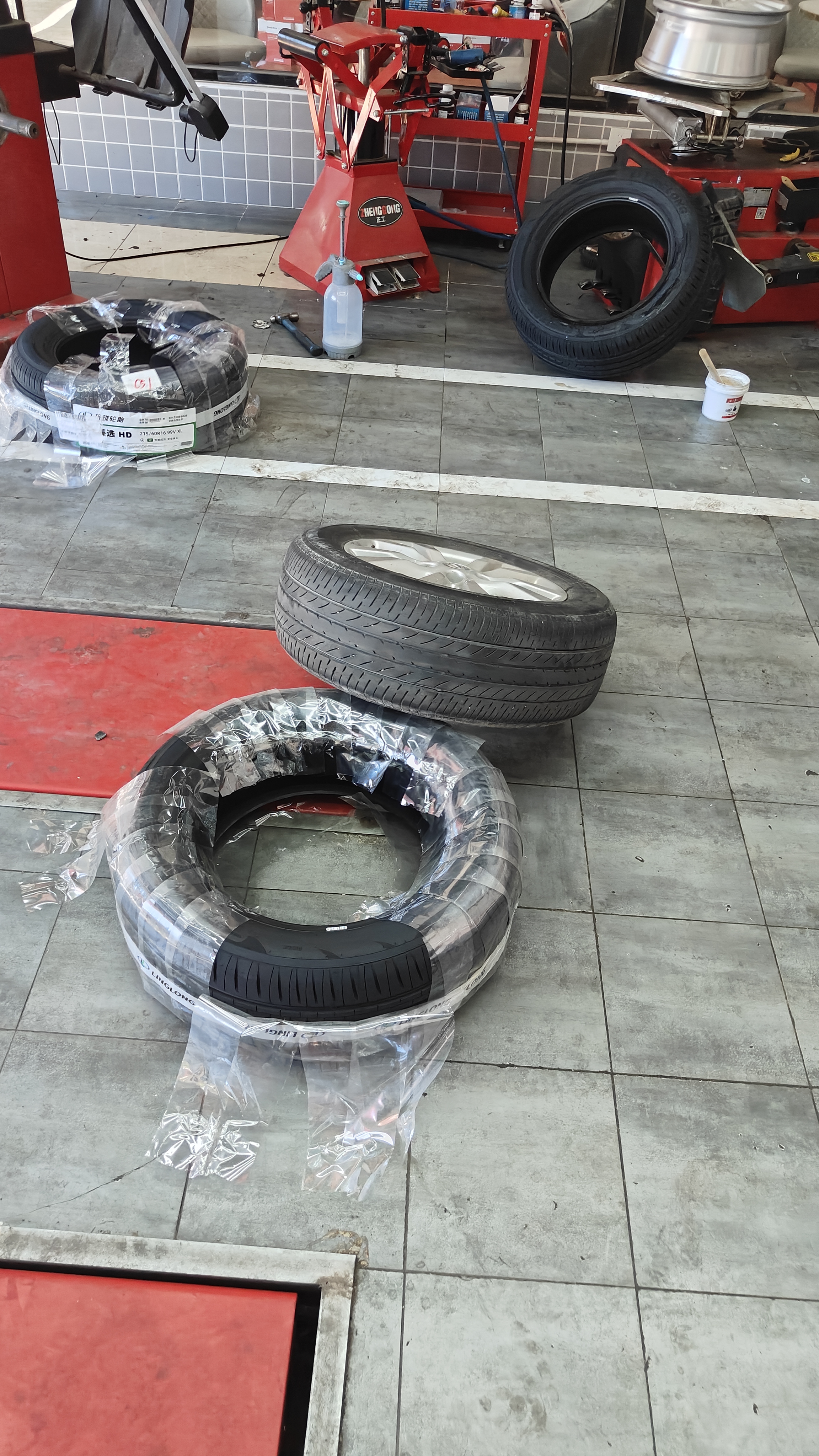 玲珑轮胎汽车轮胎215/60R16 99V XL 玲珑臻选 HD 日产天籁/缤智/帕萨特 实拍图