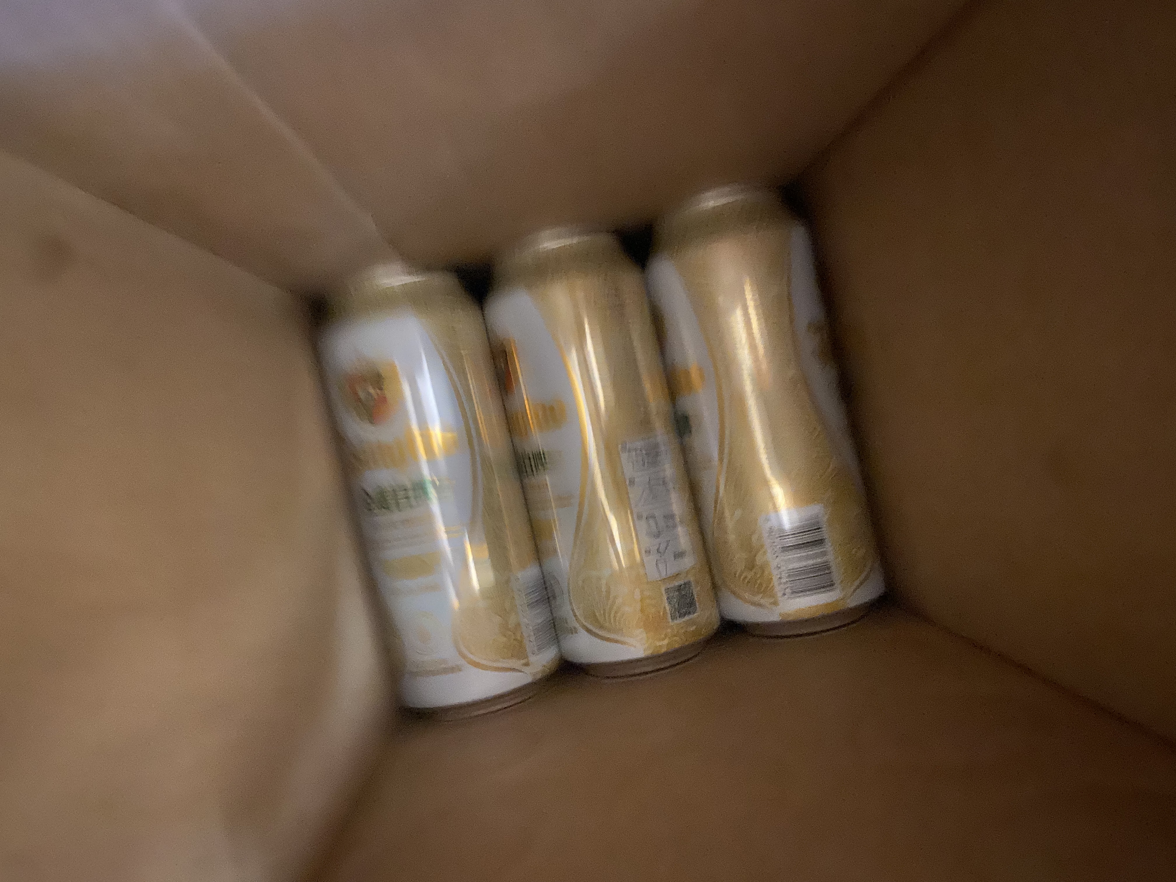 青岛啤酒（TsingTao）精酿白啤 全麦酿造 500ml*18罐整箱装 中秋节送礼 实拍图
