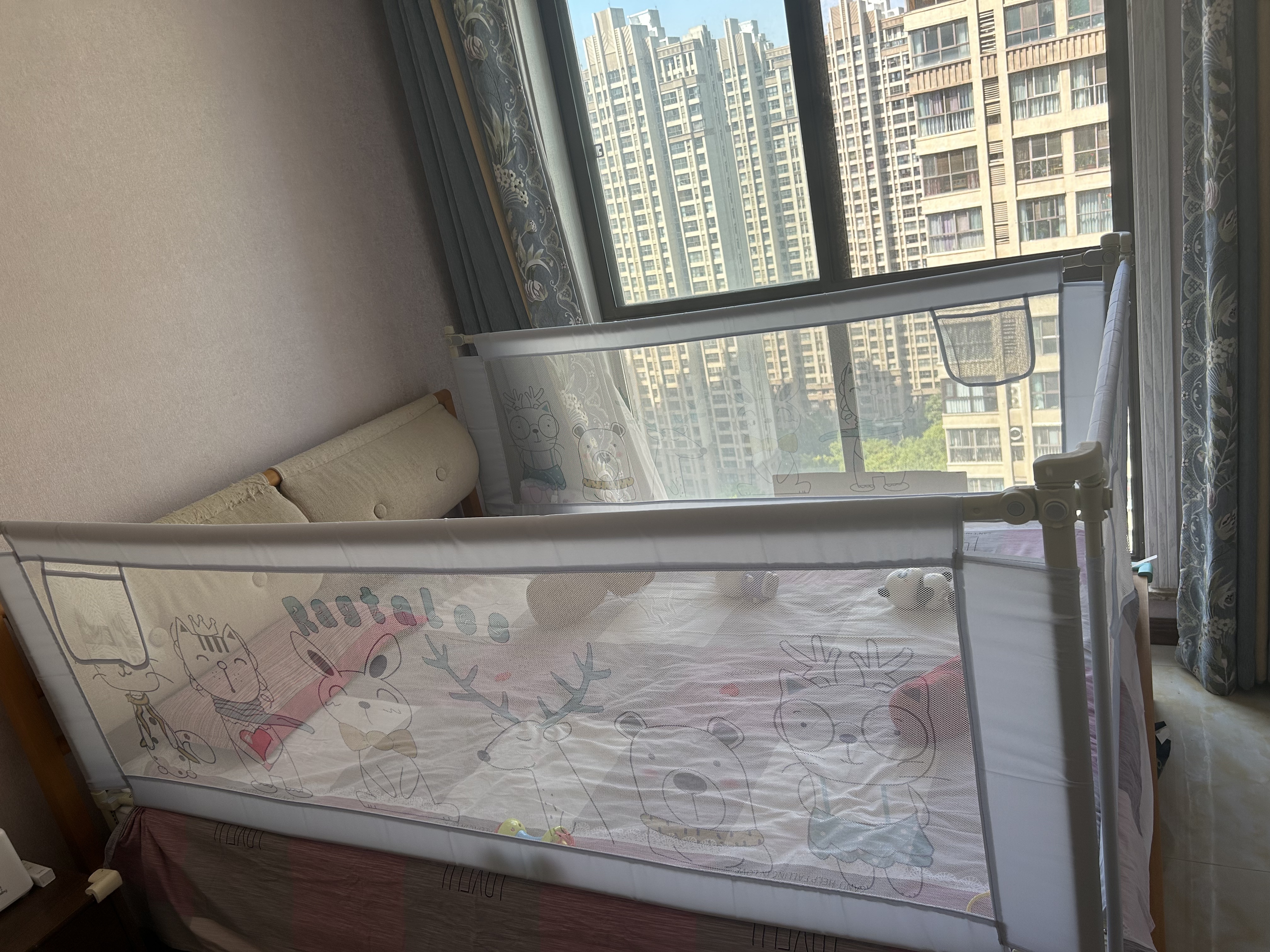 AOTGSSE爱蒂逊三面床围栏婴儿童床挡板床上防摔床围挡安全护栏床边床护栏 浅灰卡通动物 三面装 【更安全】 1.5米床【1.5+2.0+2.0】稳固无缝 实拍图