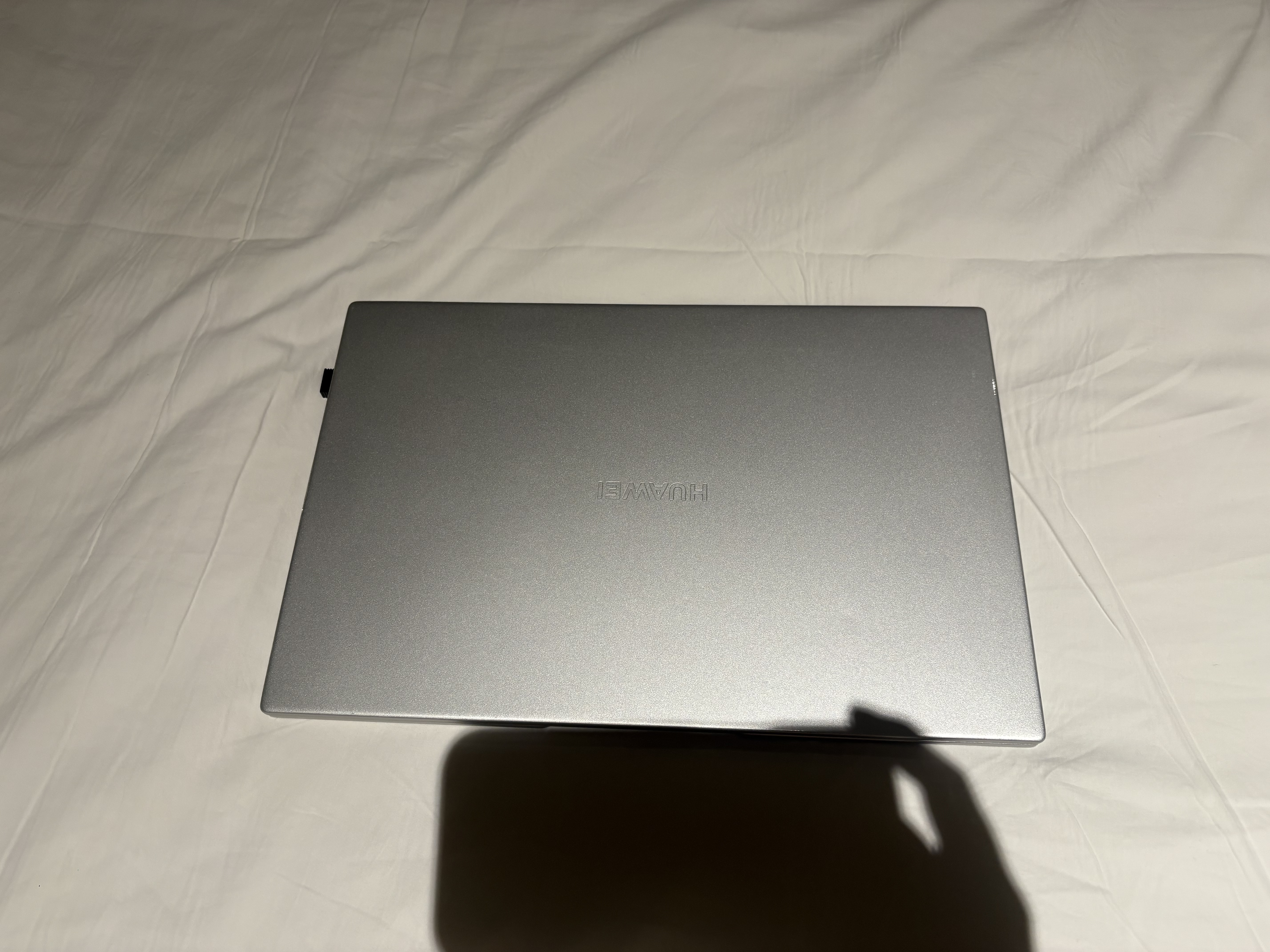 华为HUAWEI二手笔记本MateBook13/xpro触屏2K猎人游戏本便携二手笔记本电脑 华为20款 I5十代 16G+512G 独显 窄边 95成新 实拍图