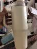 名创优品（MINISO）儿童保温杯吸管大容量冰霸杯保冷办公居家运动水杯900ML(米色) 实拍图