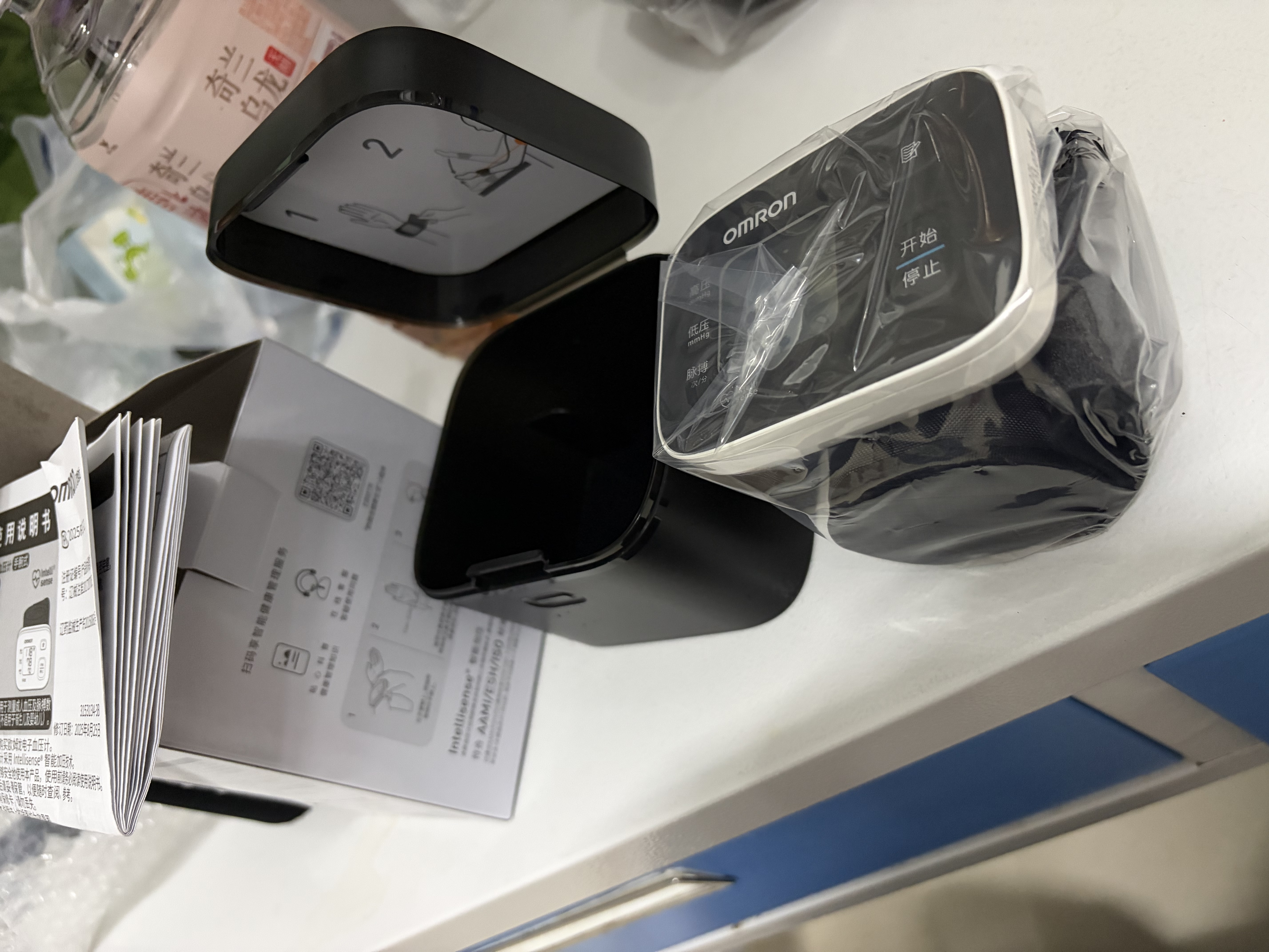欧姆龙（OMRON）手腕式电子血压计血压仪便携家用医用高精准T20 实拍图